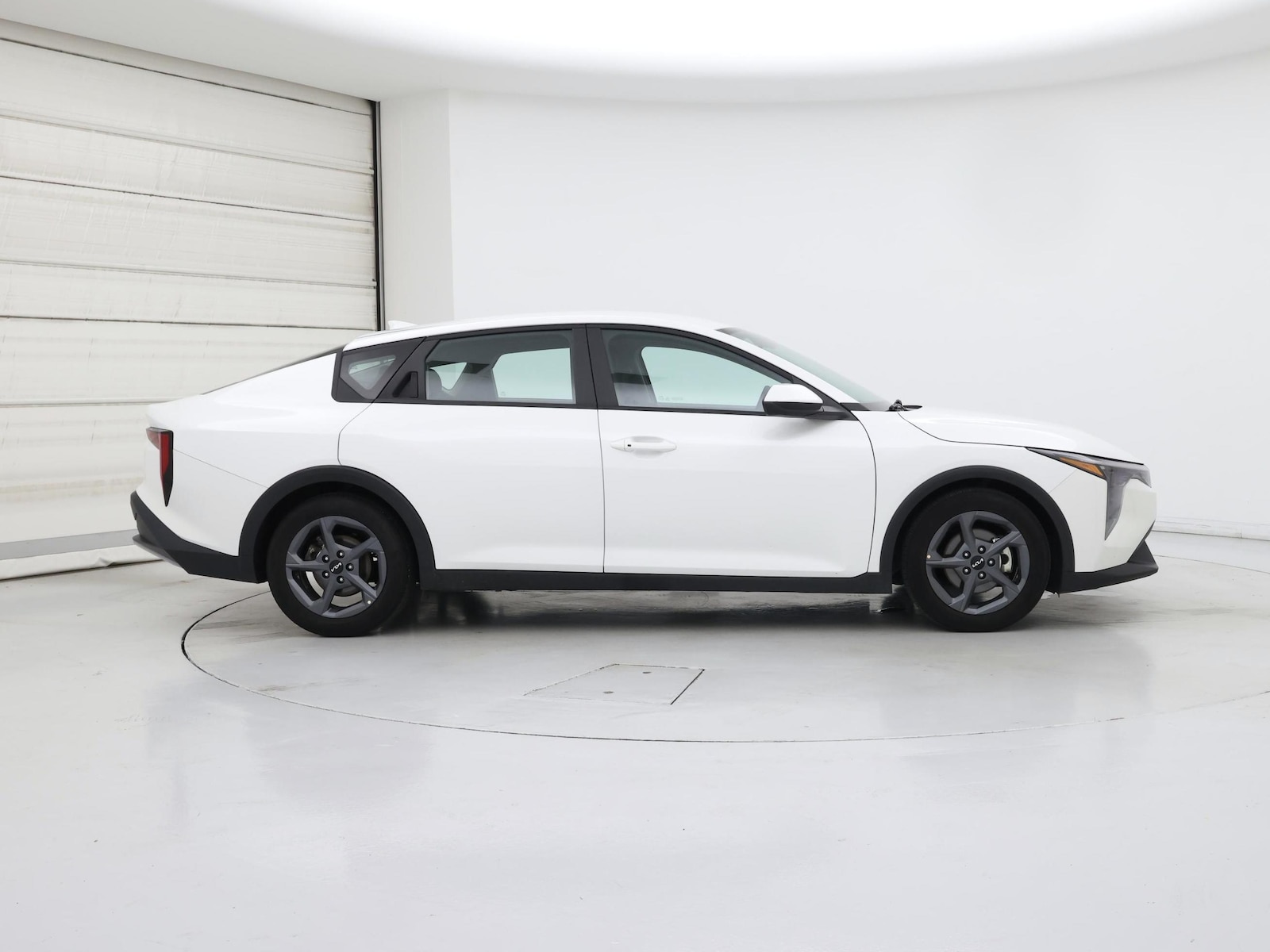 2025 Kia K4 LXS - Photo 8