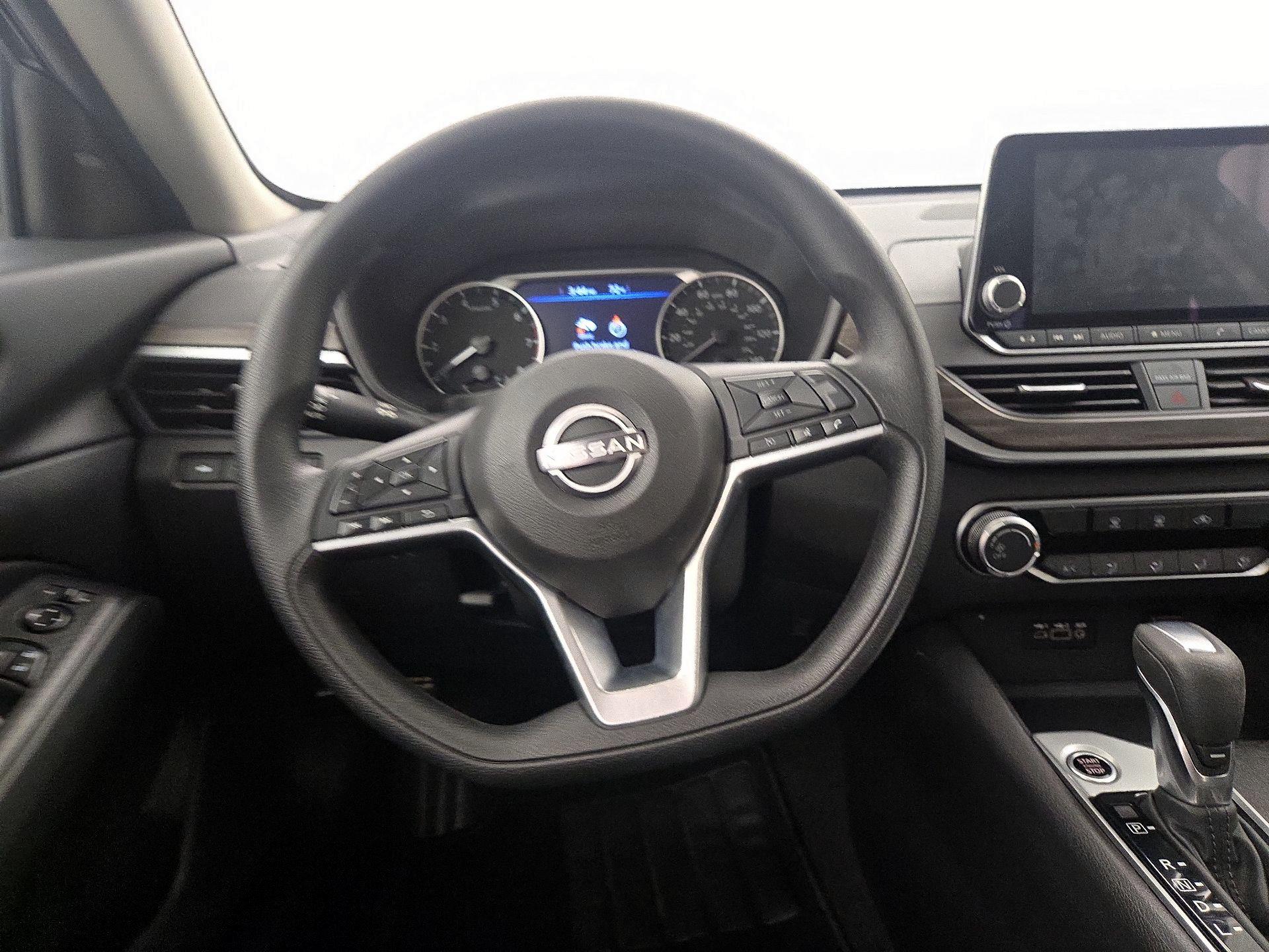 Thumbnail: 2025 Nissan Altima - 10