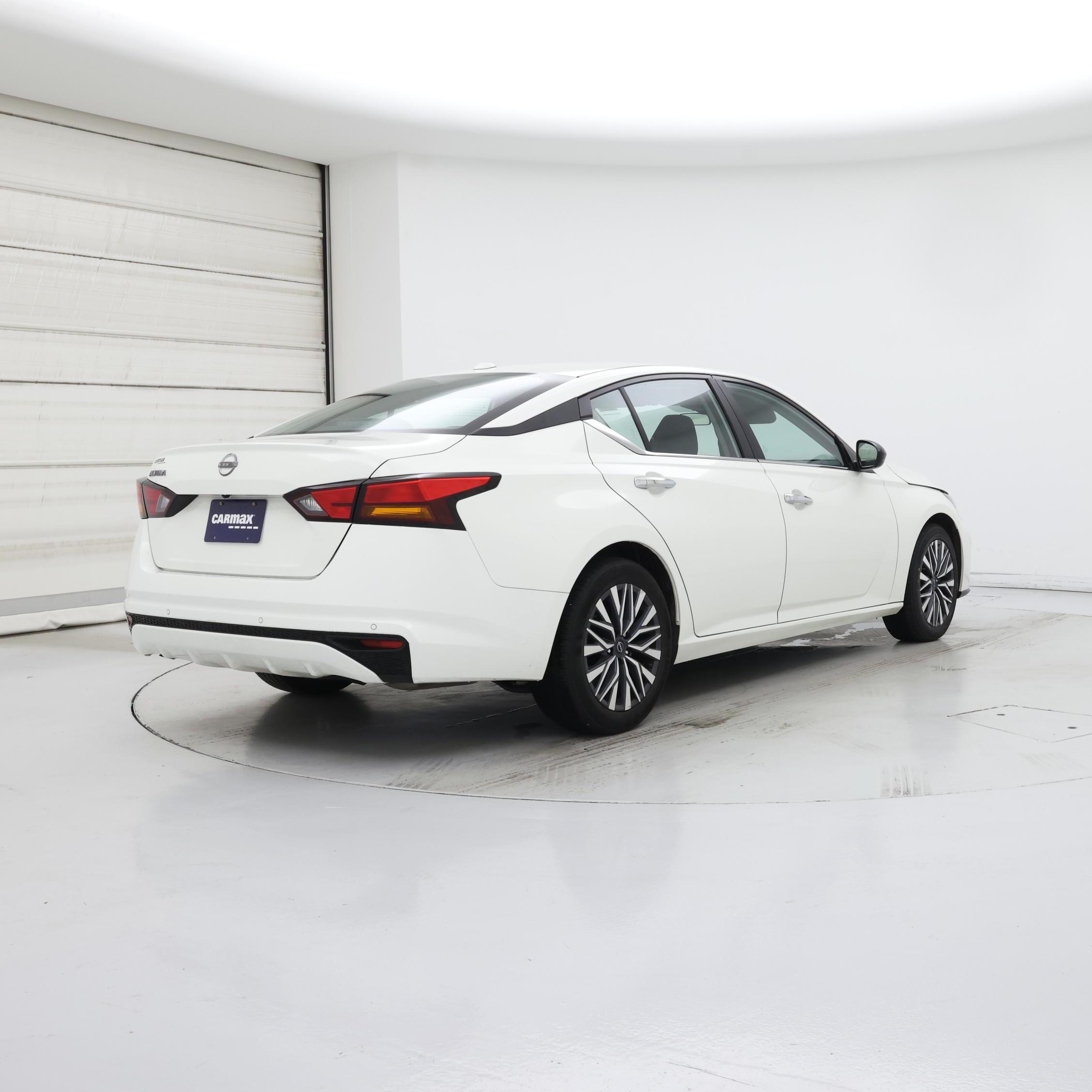Thumbnail: 2025 Nissan Altima - 8
