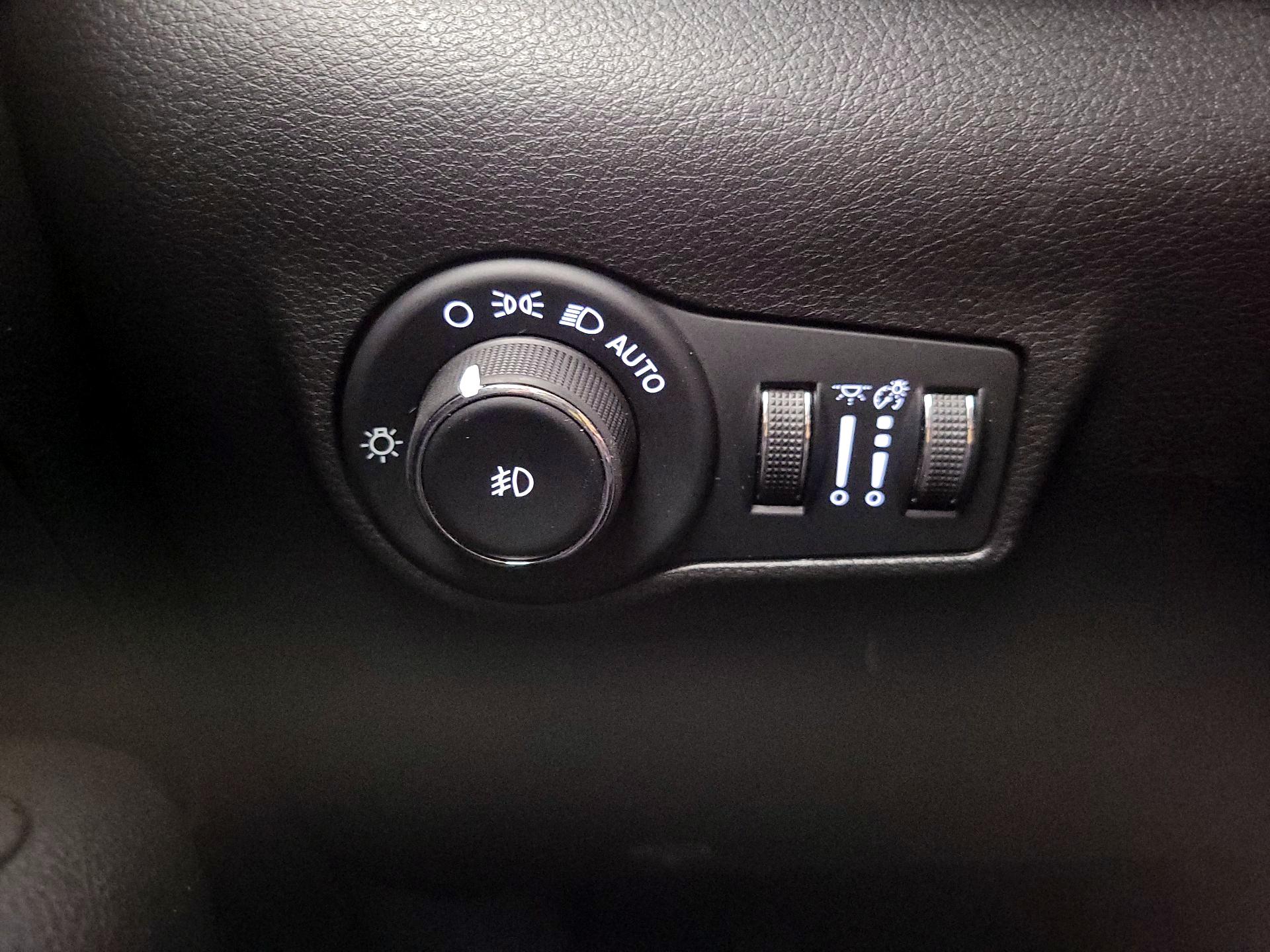 Thumbnail: 2025 Jeep Compass - 13