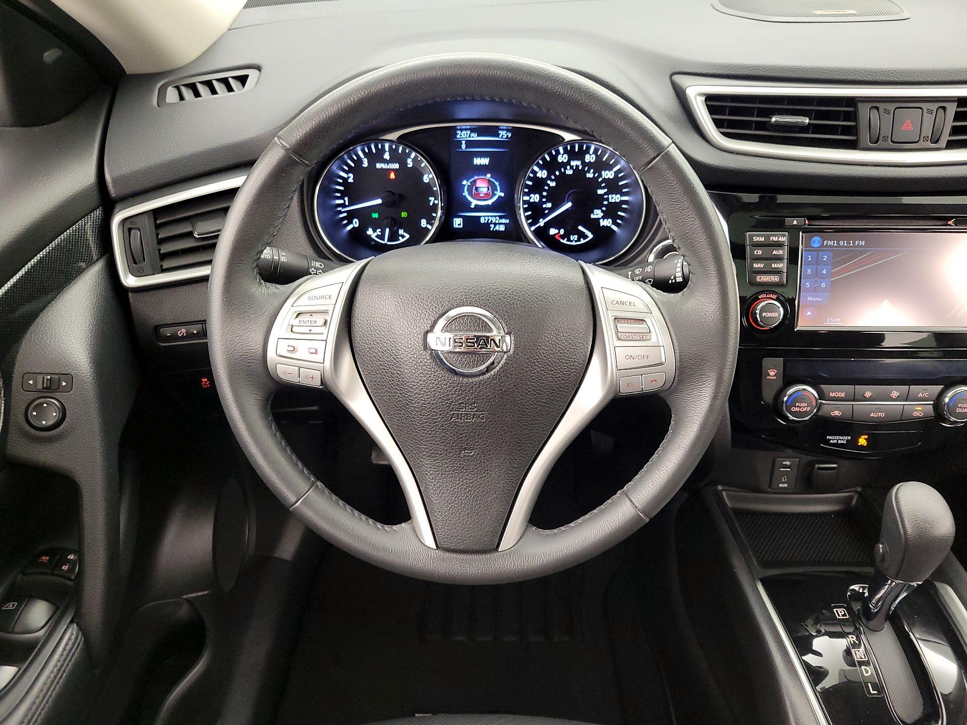 Thumbnail: 2015 Nissan Rogue - 10