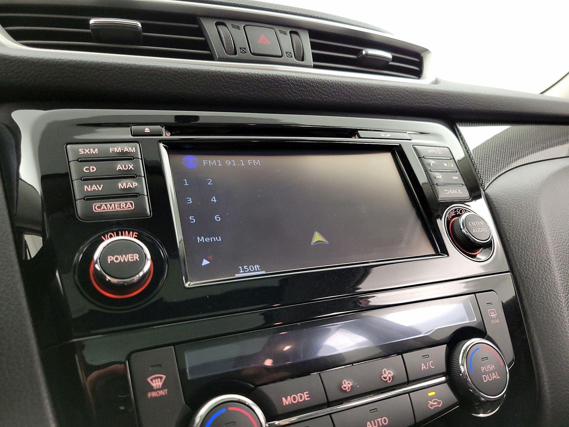Thumbnail: 2015 Nissan Rogue - 14