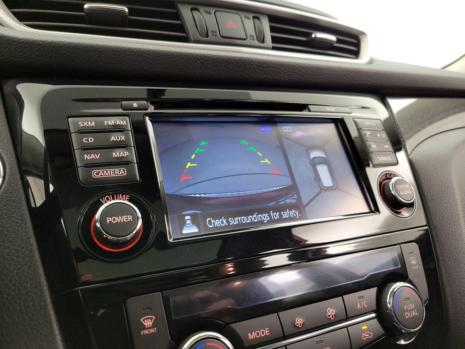 Thumbnail: 2015 Nissan Rogue - 15