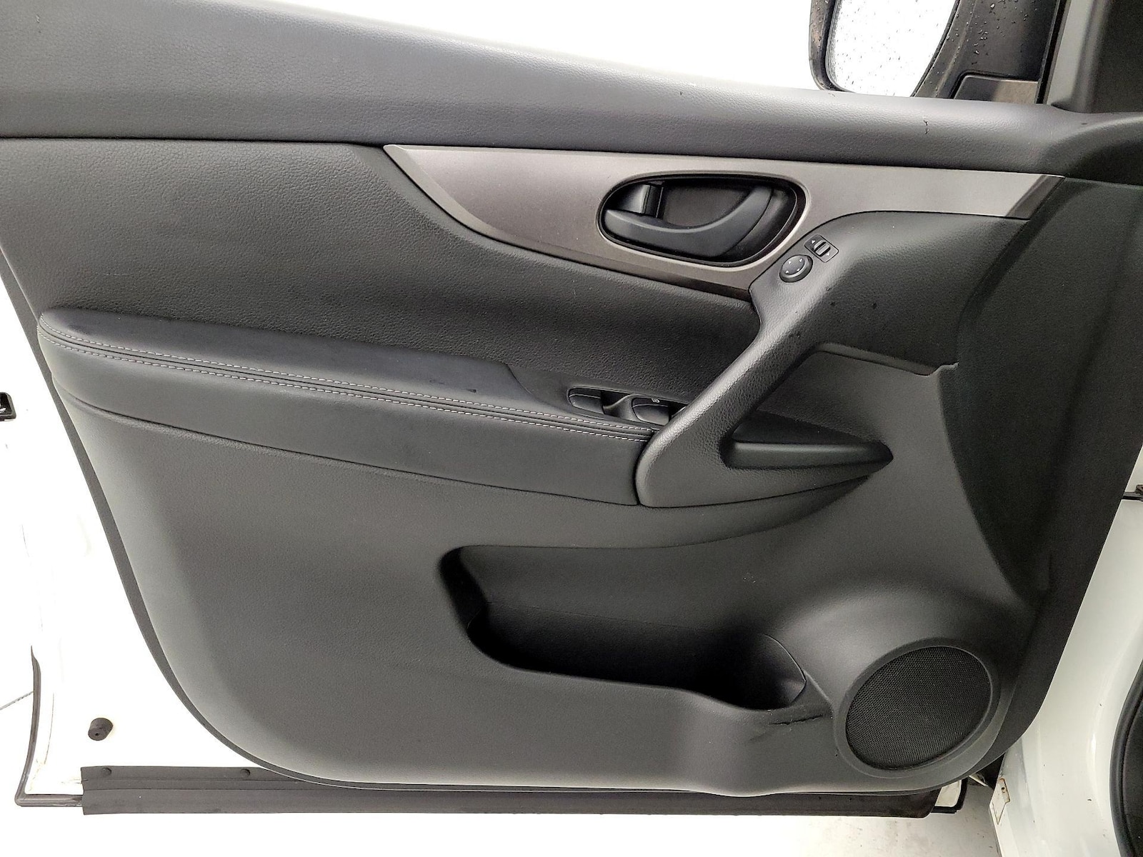 2017 Nissan Rogue Sport S - Photo 13