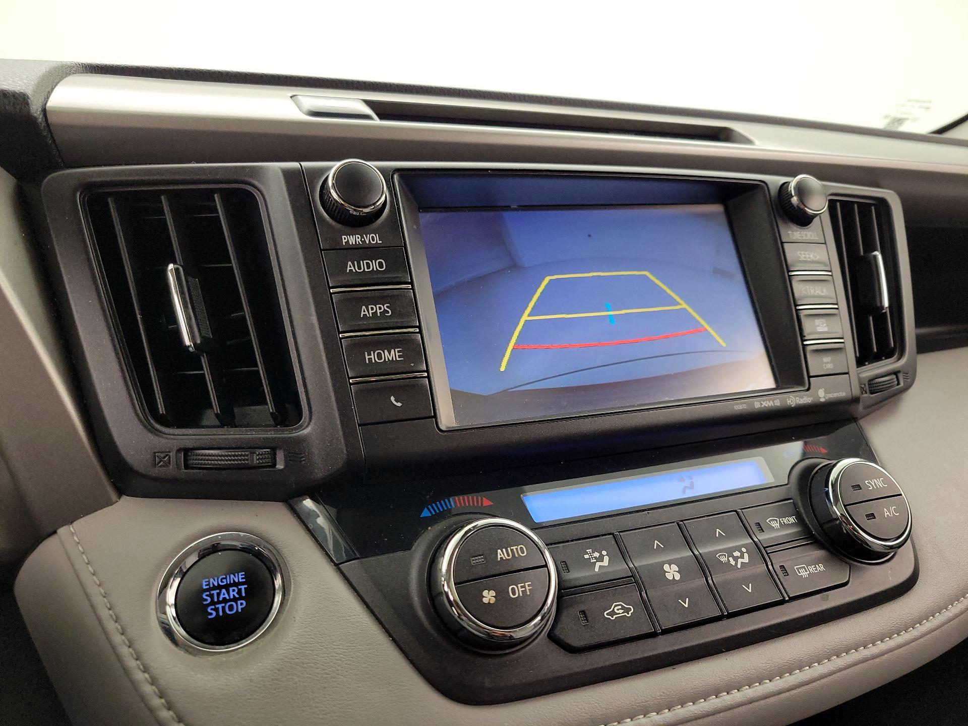 Thumbnail: 2018 Toyota RAV4 - 15