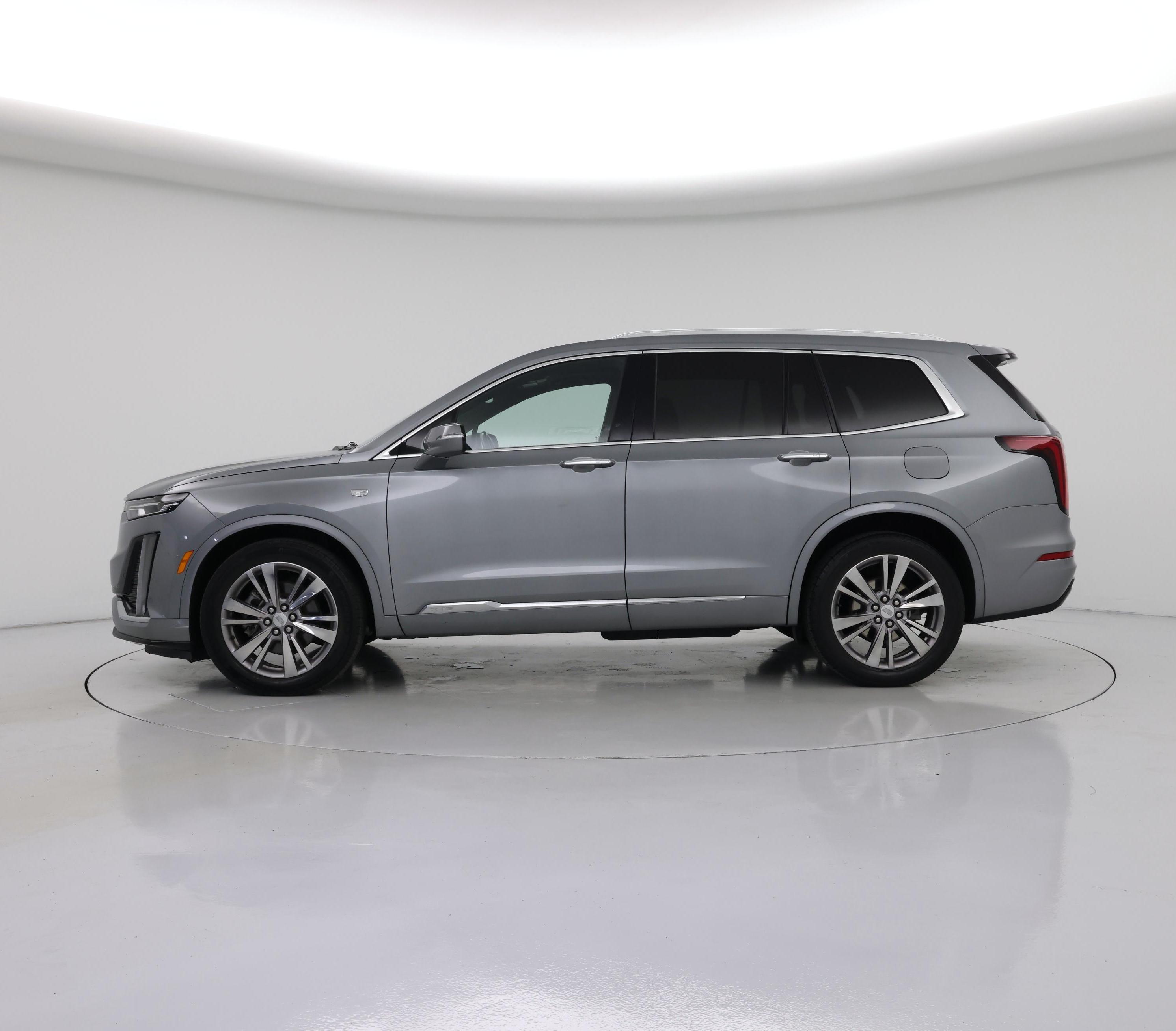 Thumbnail: 2023 Cadillac XT6 - 3