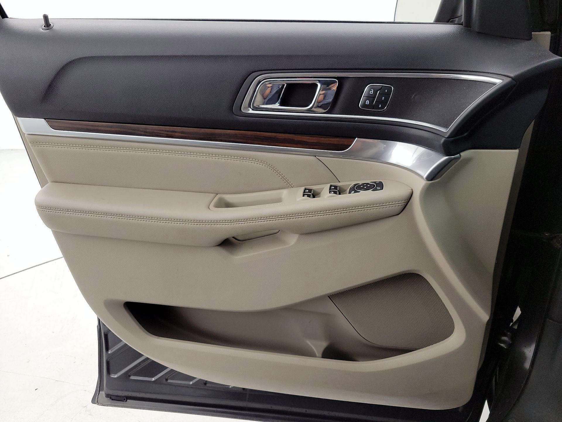 Thumbnail: 2019 Ford Explorer - 12