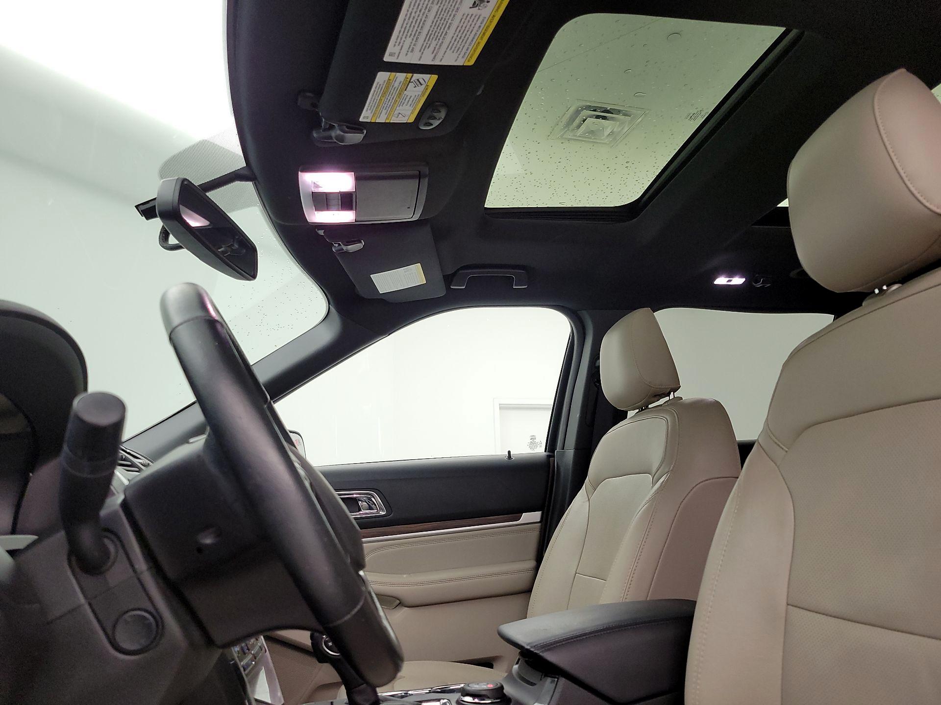 Thumbnail: 2019 Ford Explorer - 20