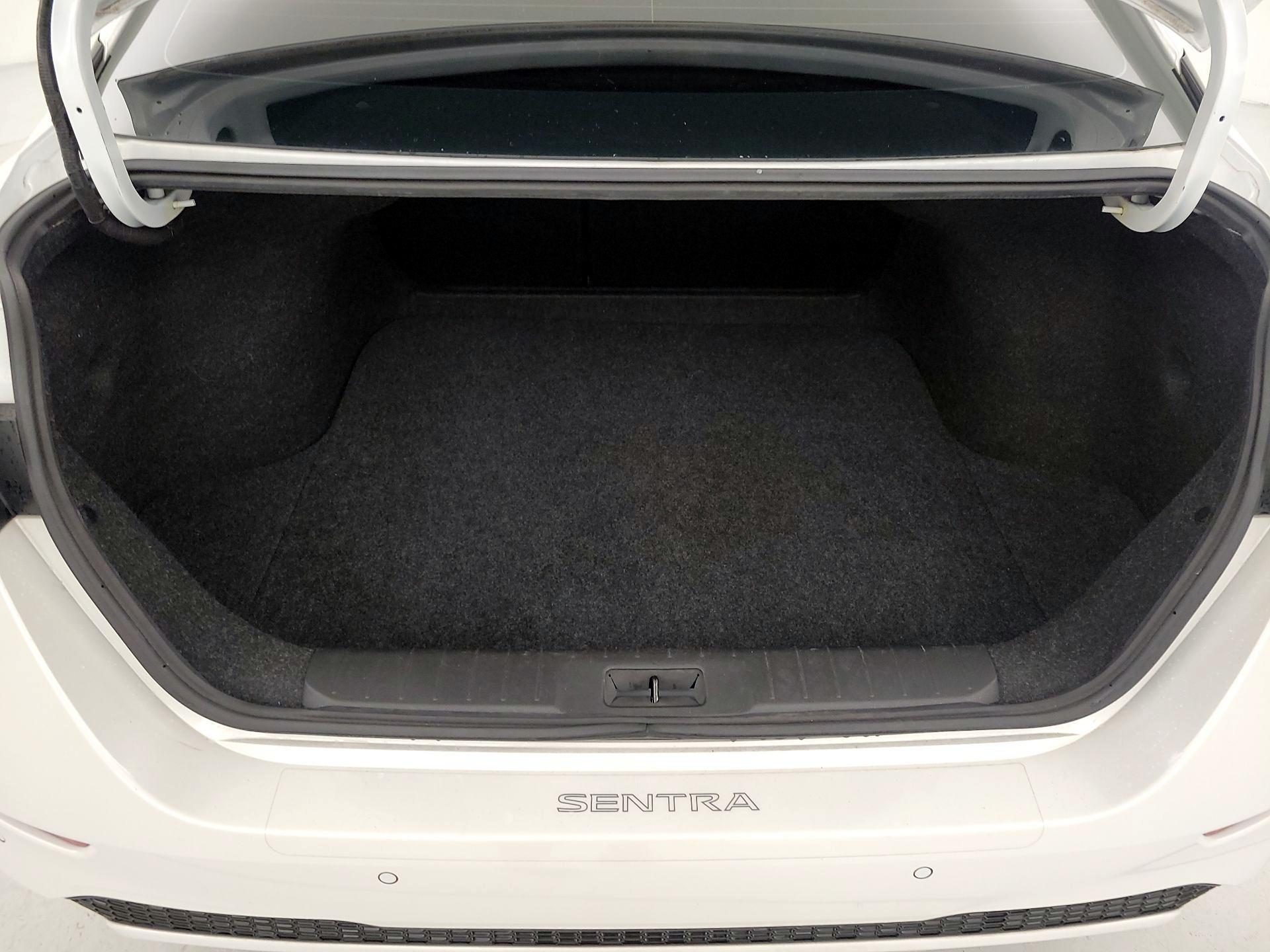Thumbnail: 2020 Nissan Sentra - 20
