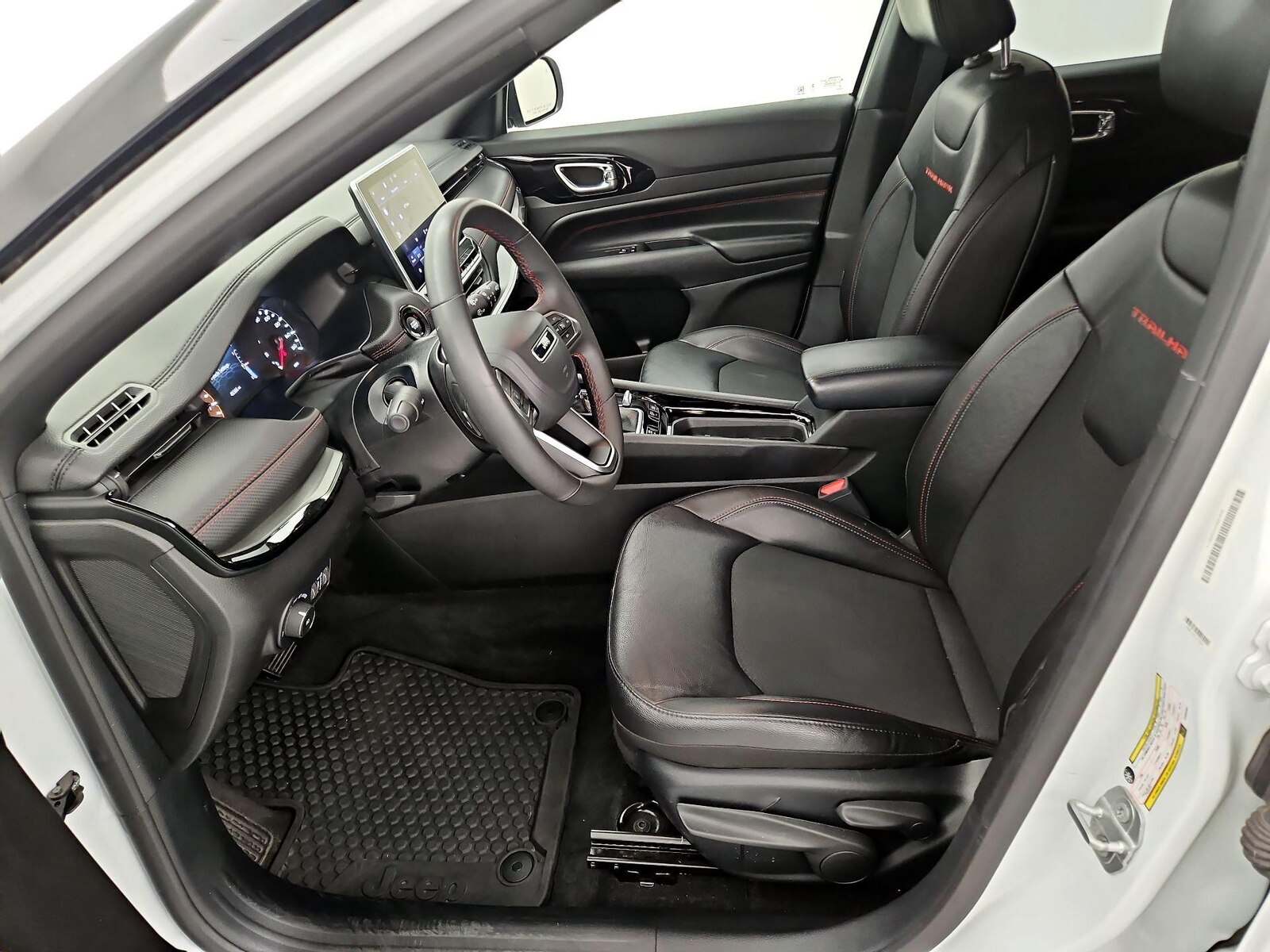 2025 Jeep Compass Trailhawk - Photo 12