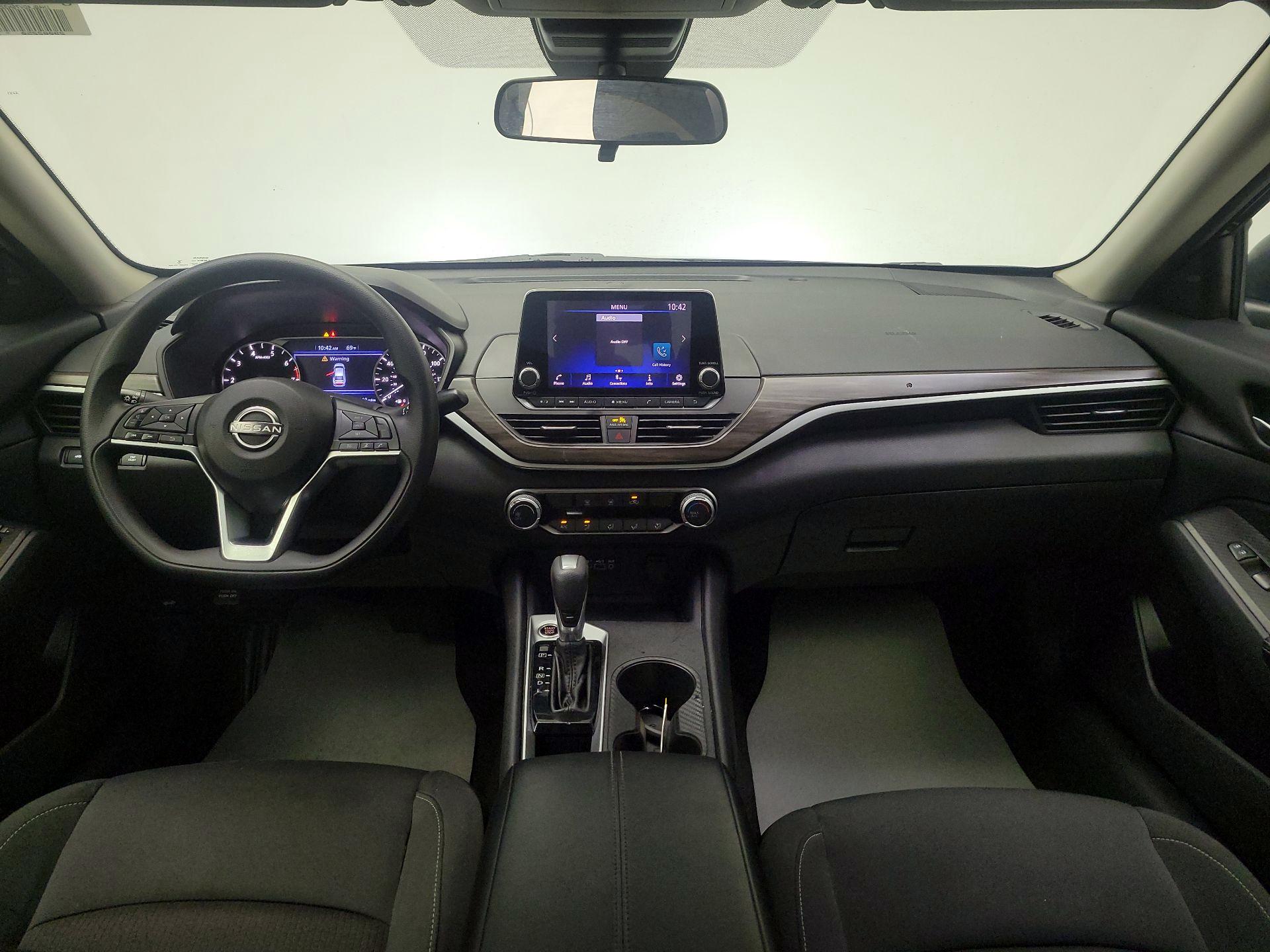 Thumbnail: 2025 Nissan Altima - 9