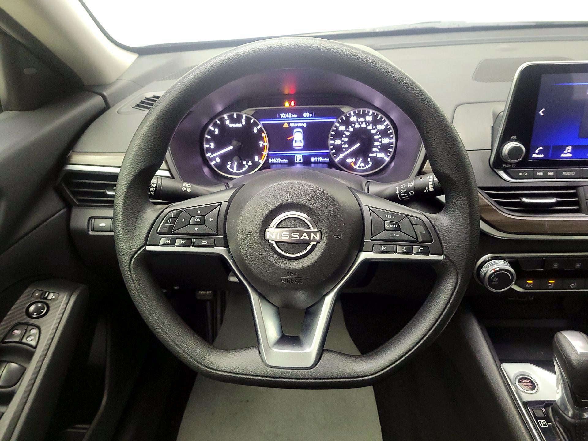 Thumbnail: 2025 Nissan Altima - 10