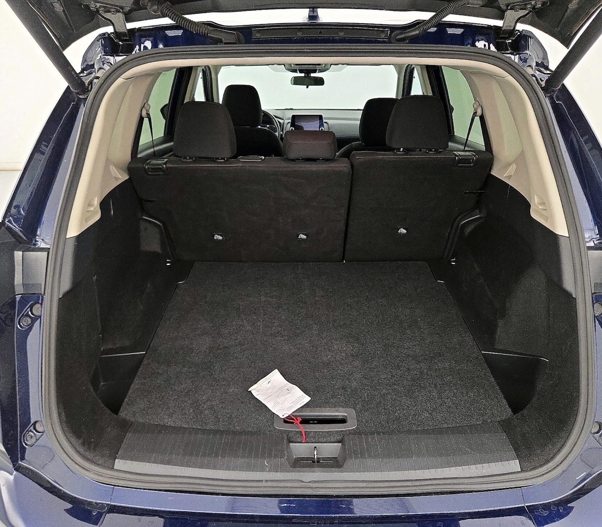 Trunk/Cargo (Seats Up)