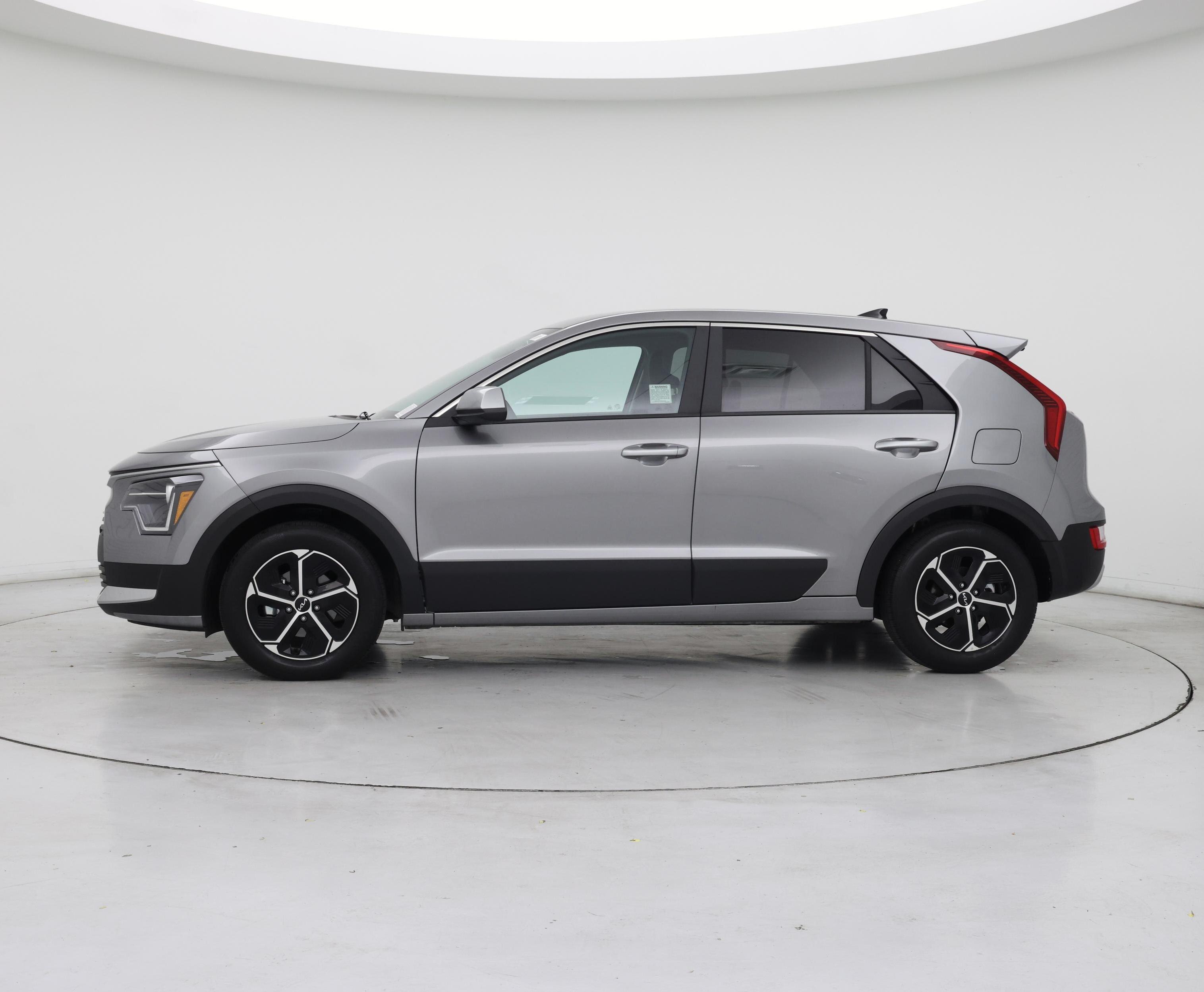 Thumbnail: 2026 Kia Niro - 3