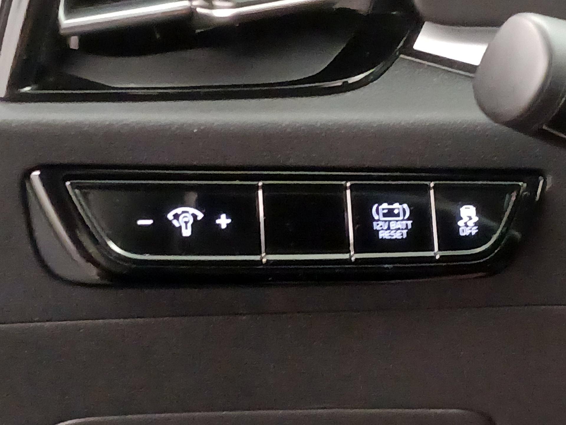 Thumbnail: 2026 Kia Niro - 13