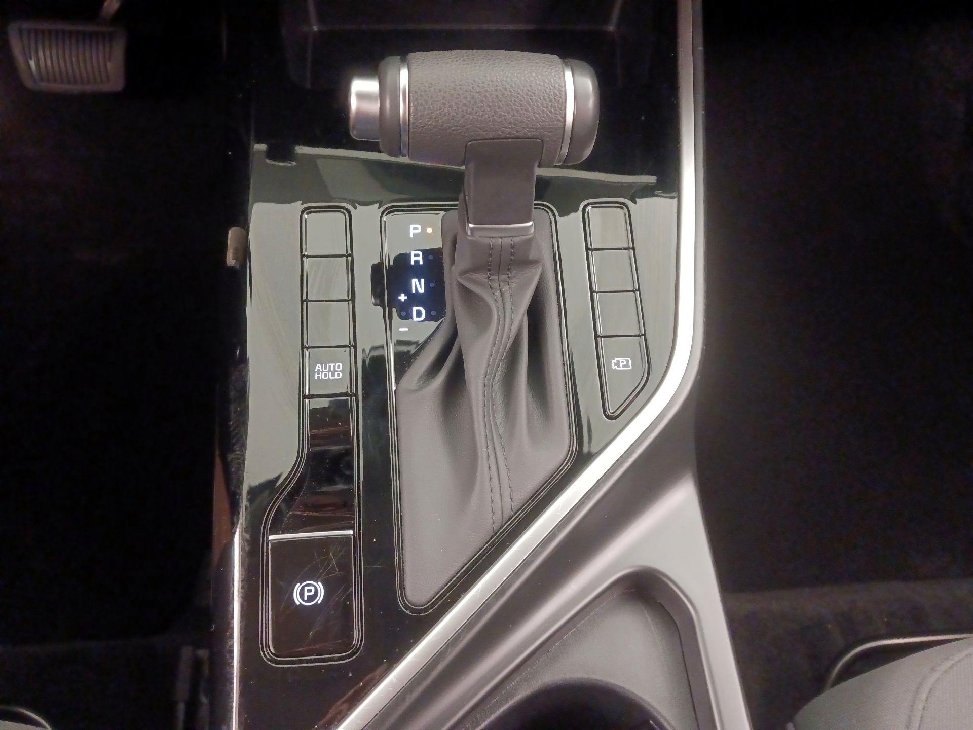 Thumbnail: 2026 Kia Niro - 17