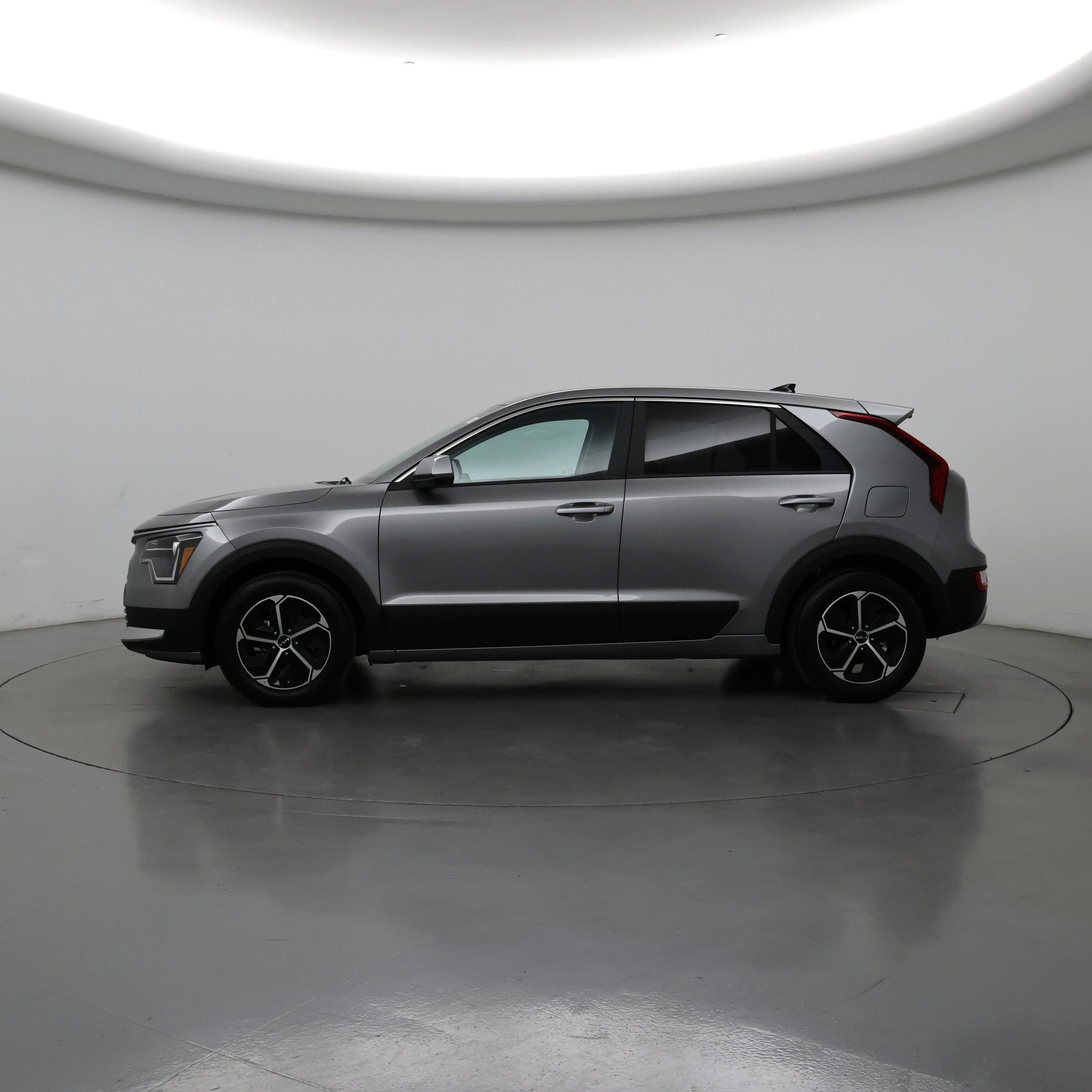 Thumbnail: 2026 Kia Niro - 3