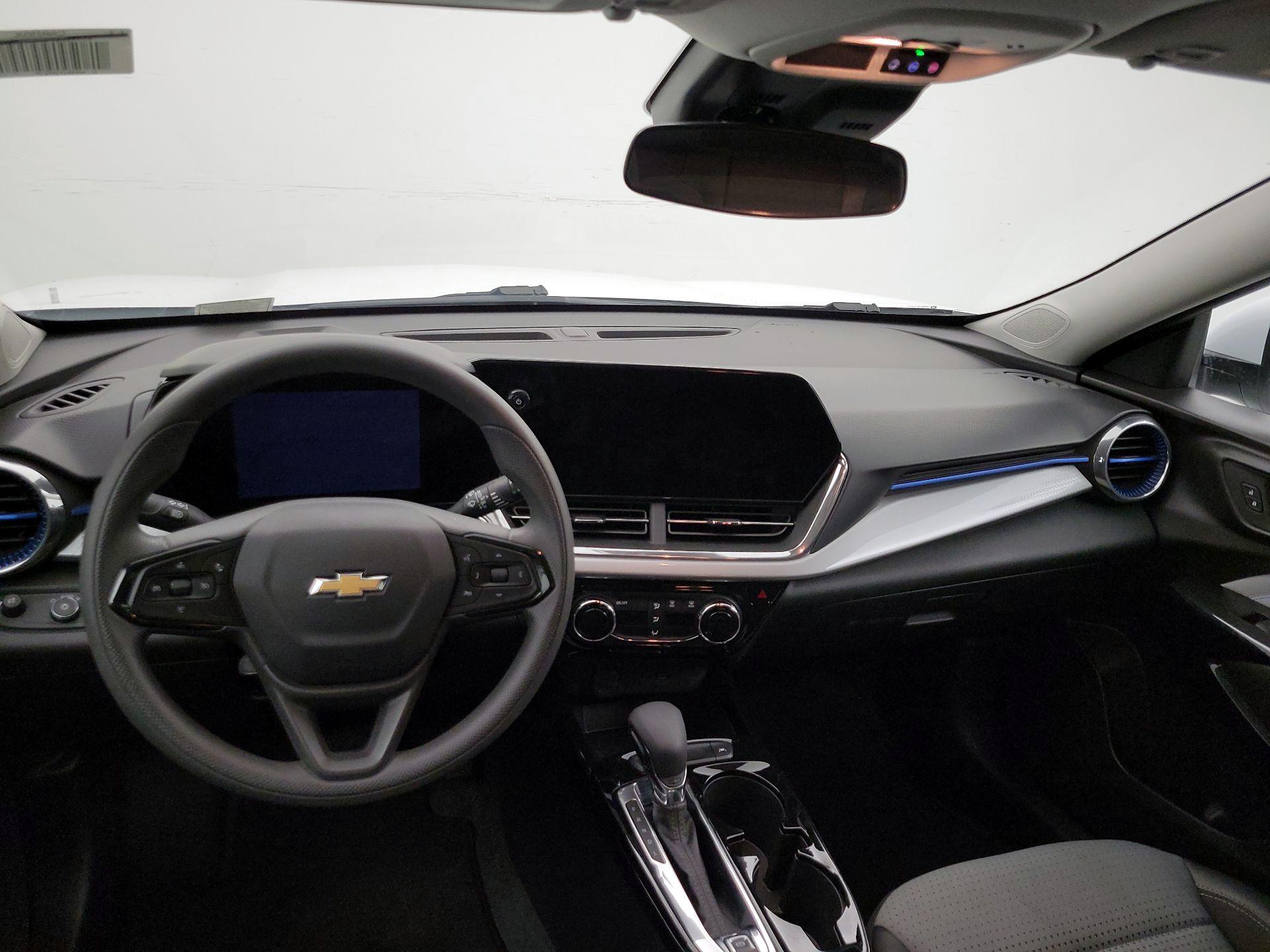 Thumbnail: 2025 Chevrolet Trax - 9