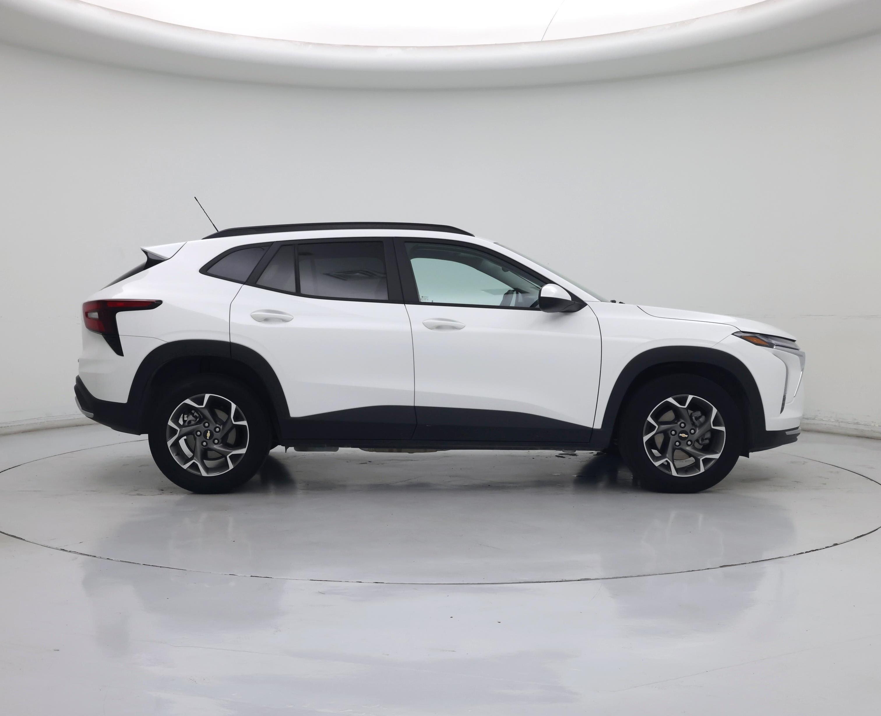 Thumbnail: 2025 Chevrolet Trax - 7