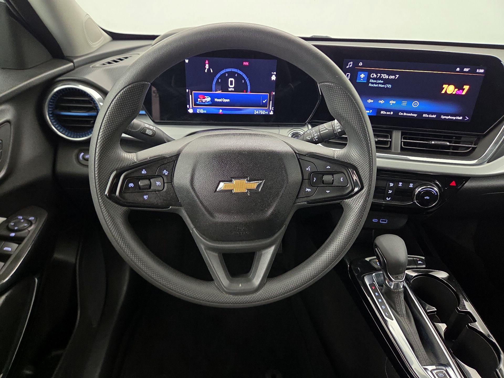 Thumbnail: 2025 Chevrolet Trax - 10
