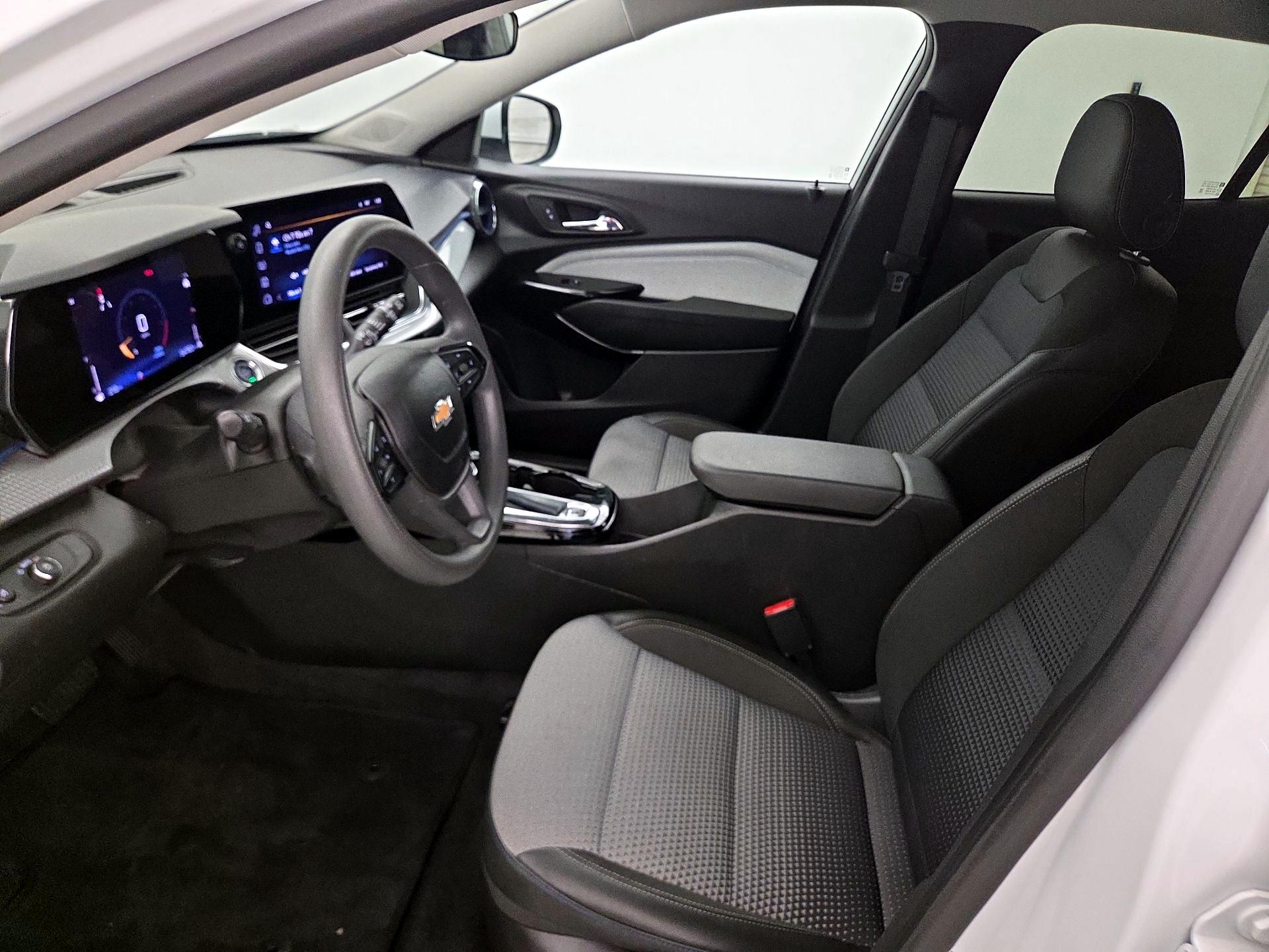 Thumbnail: 2025 Chevrolet Trax - 11