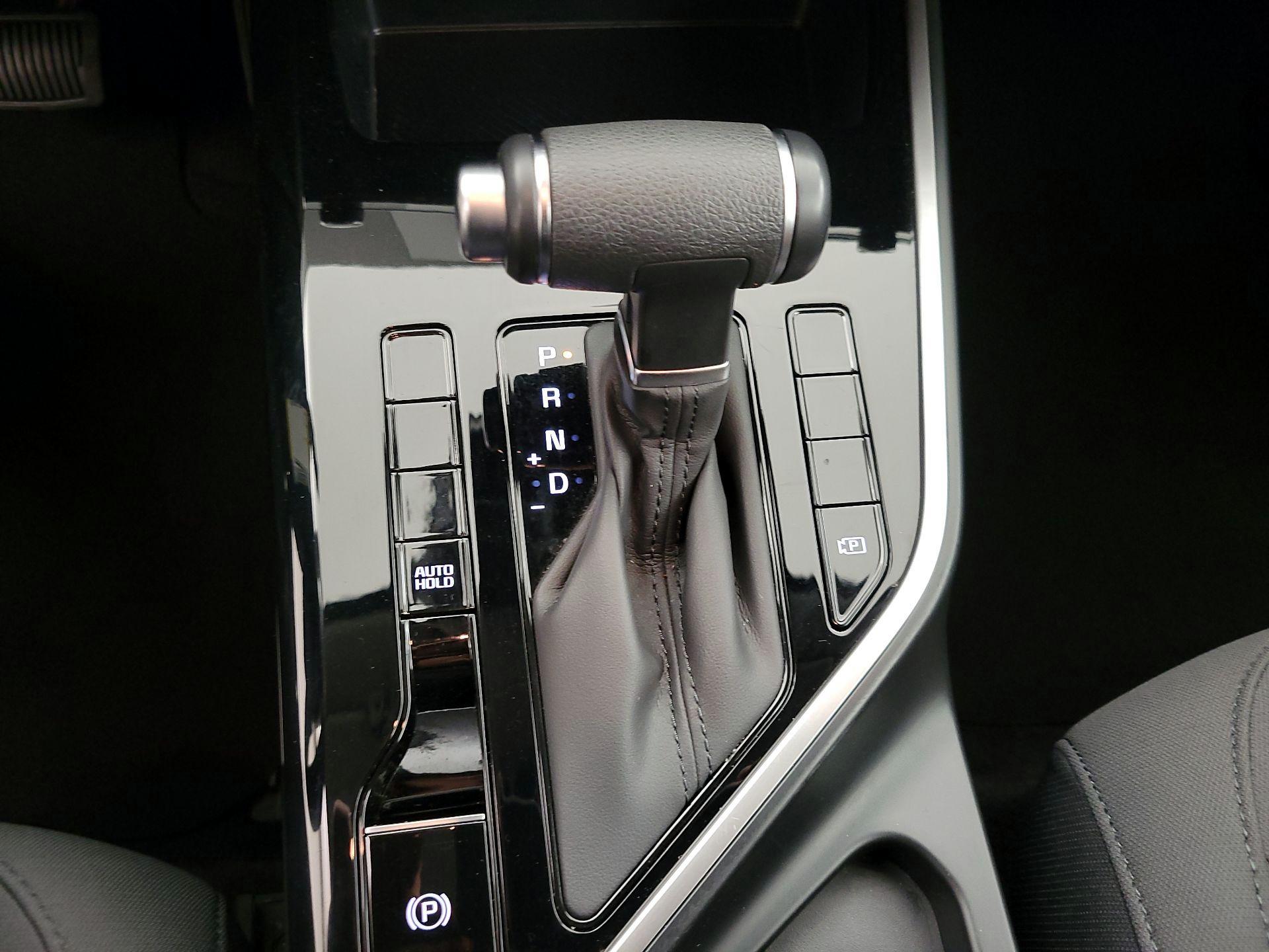 Thumbnail: 2026 Kia Niro - 17
