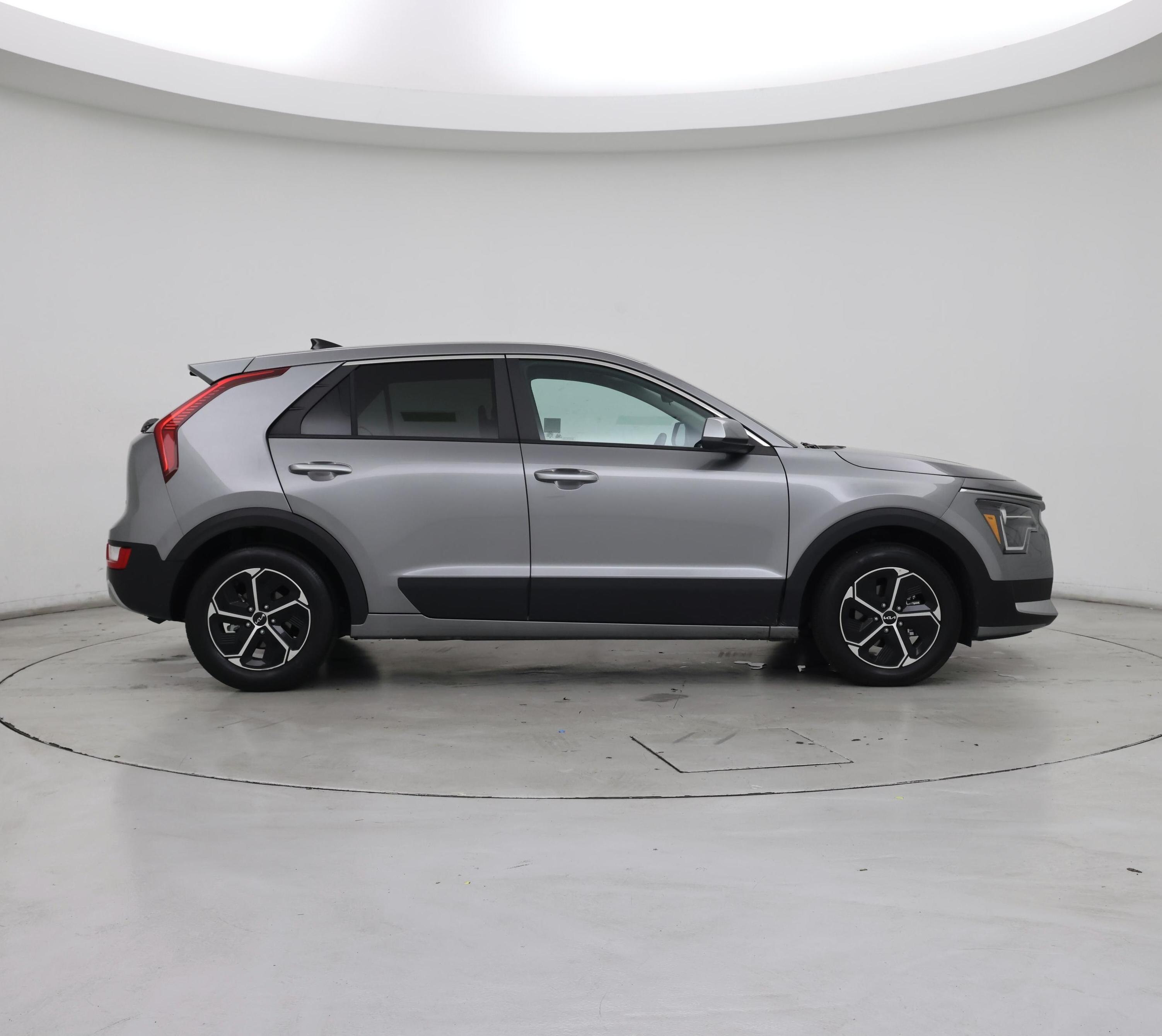 Thumbnail: 2026 Kia Niro - 7