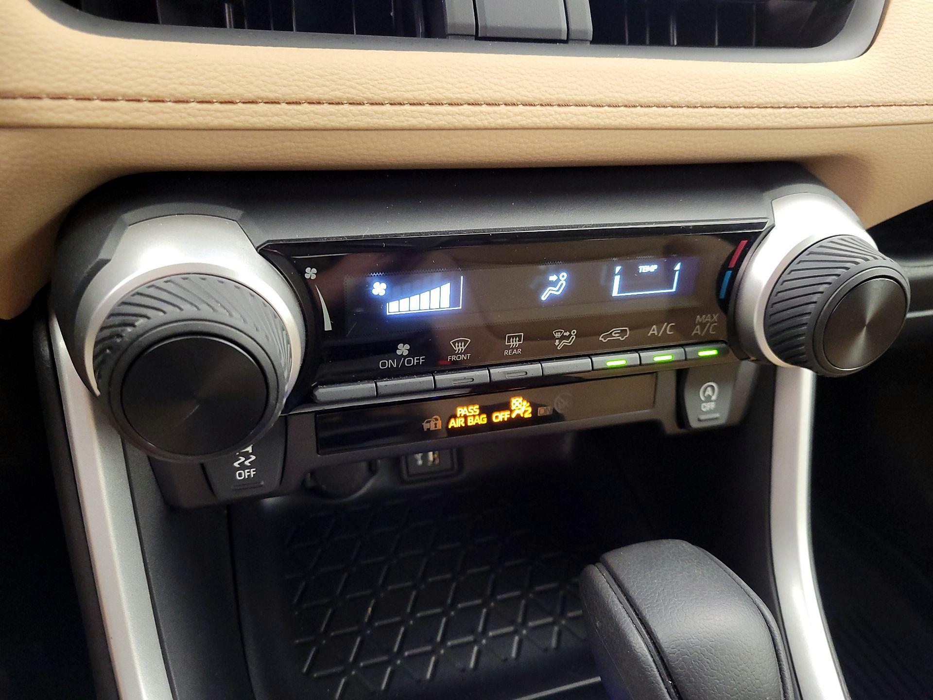 Thumbnail: 2025 Toyota RAV4 - 16