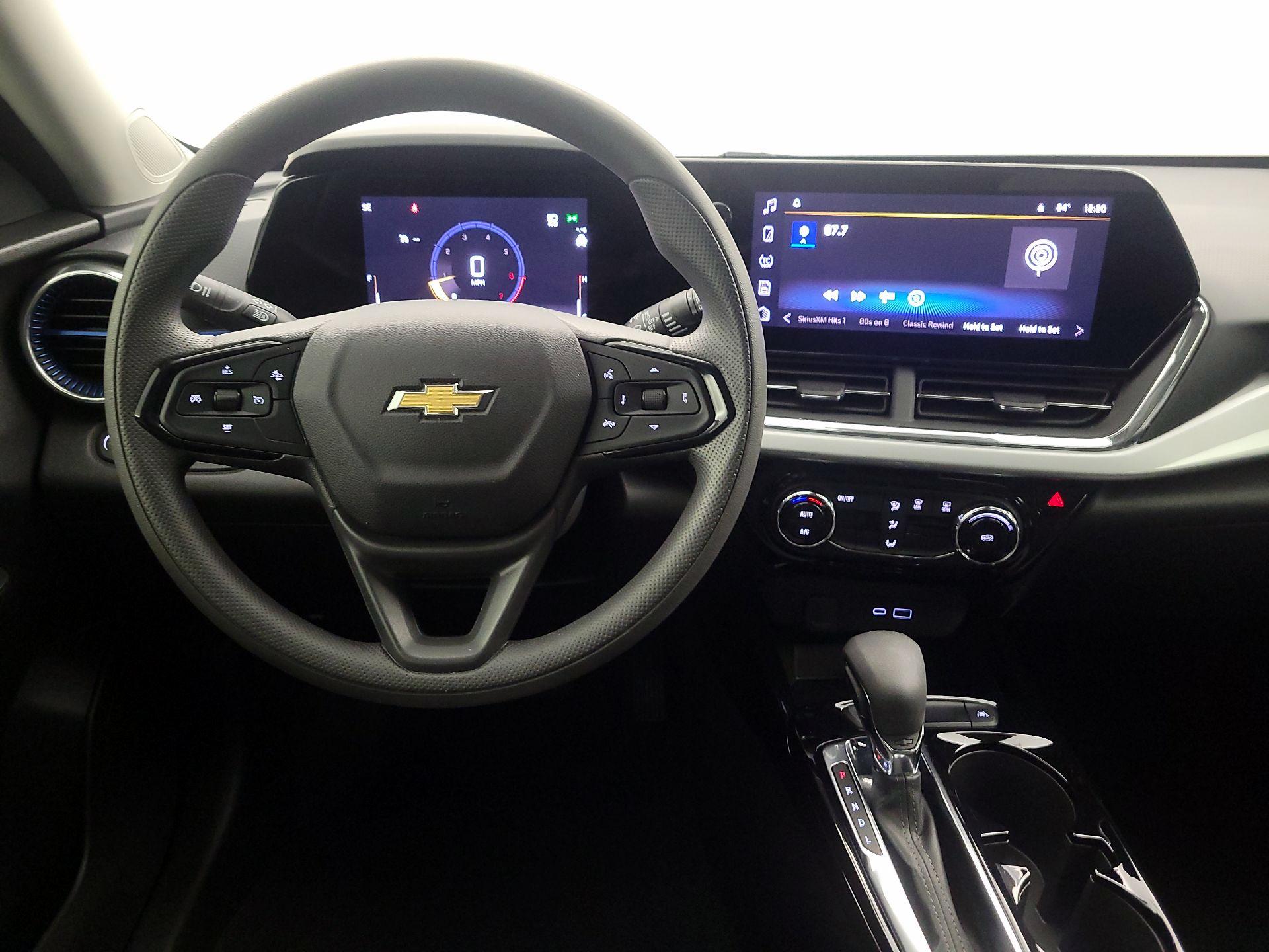 Thumbnail: 2025 Chevrolet Trax - 10