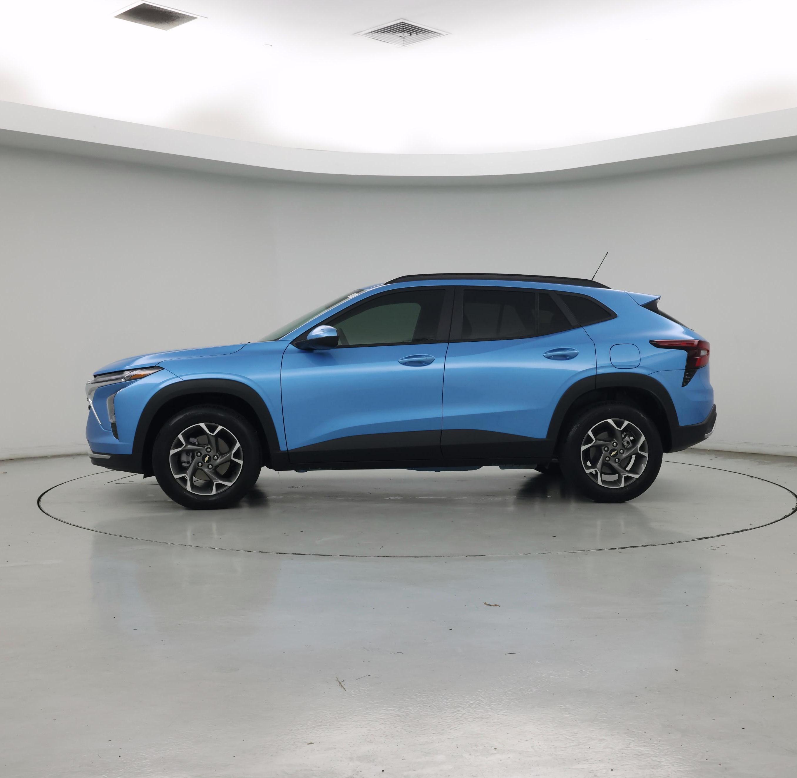 Thumbnail: 2025 Chevrolet Trax - 3