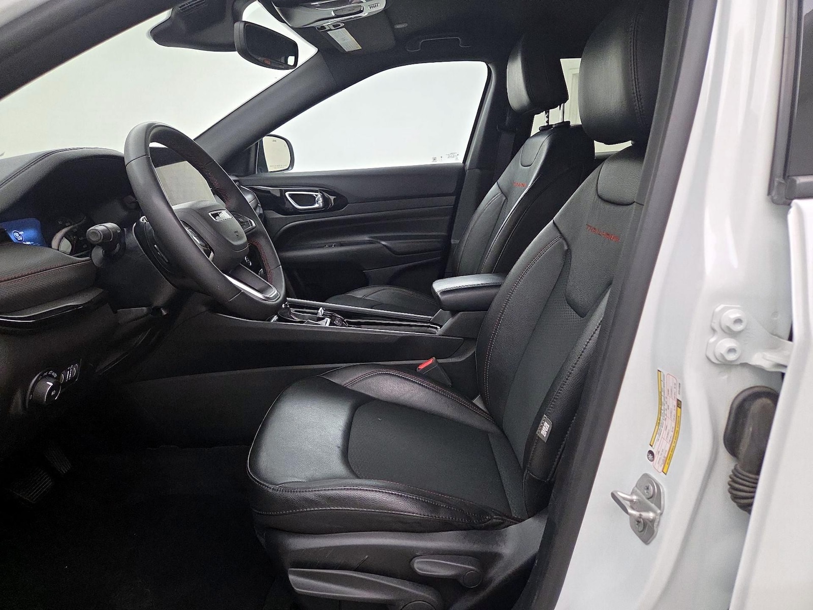 2025 Jeep Compass Trailhawk - Photo 12