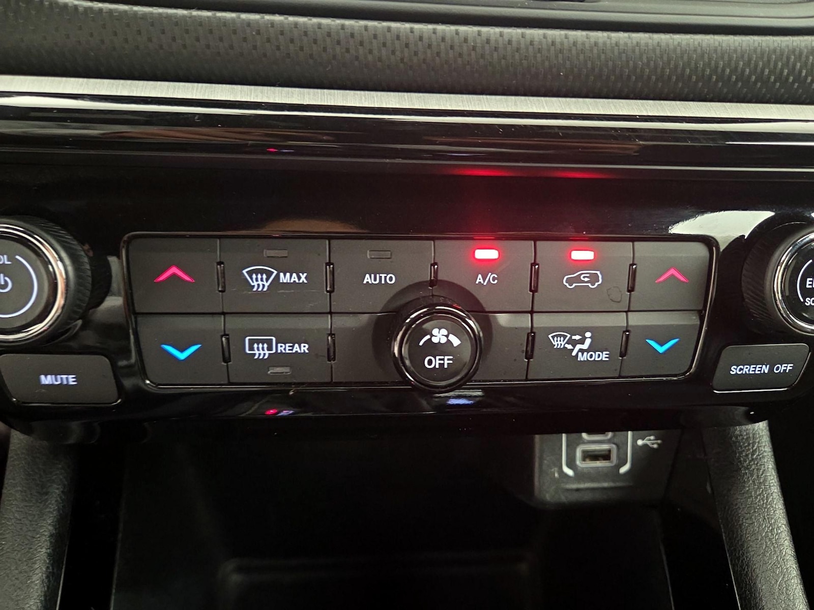2025 Jeep Compass Trailhawk - Photo 17