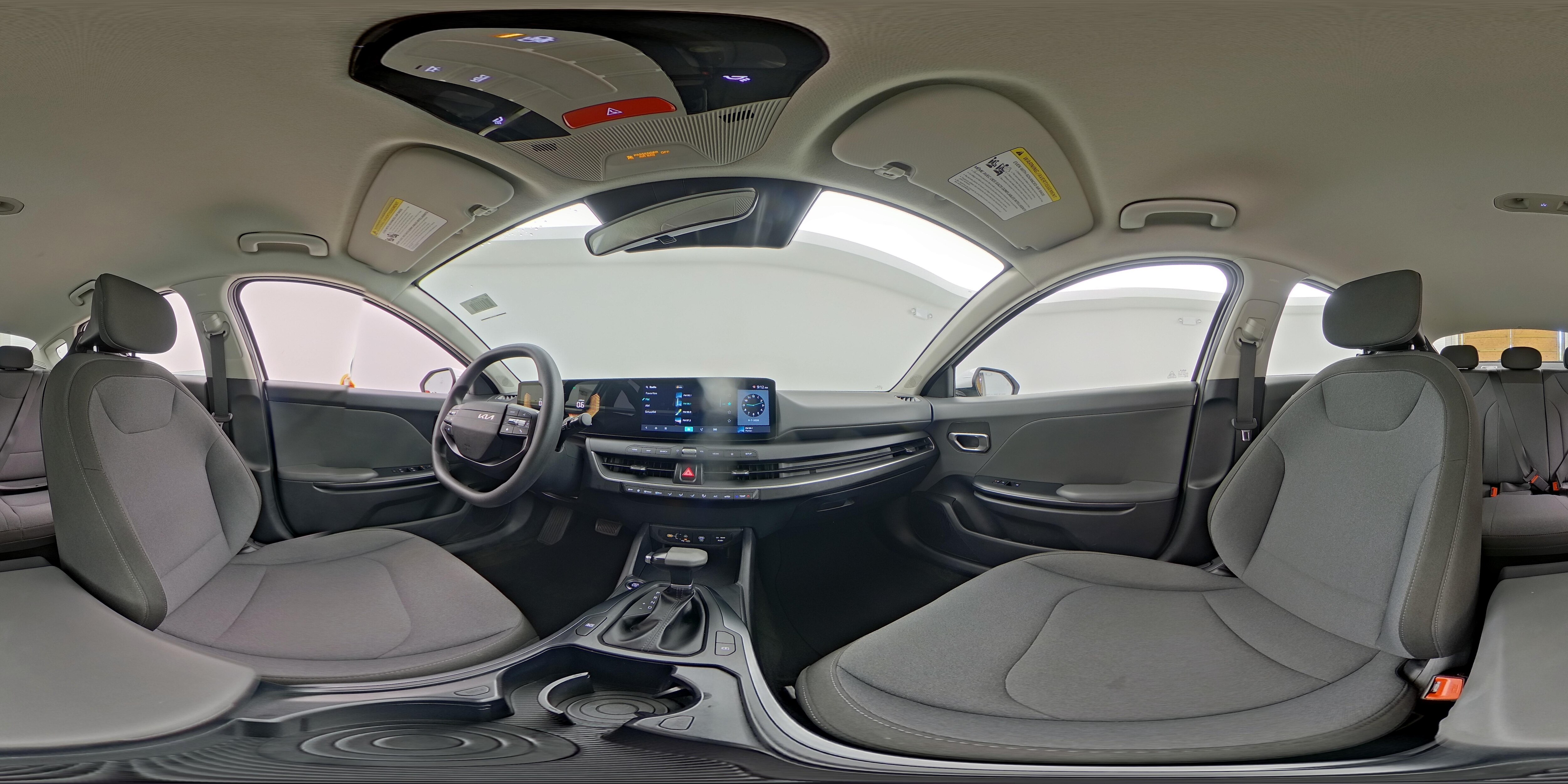 2025 Kia K4 LXS - Photo 24