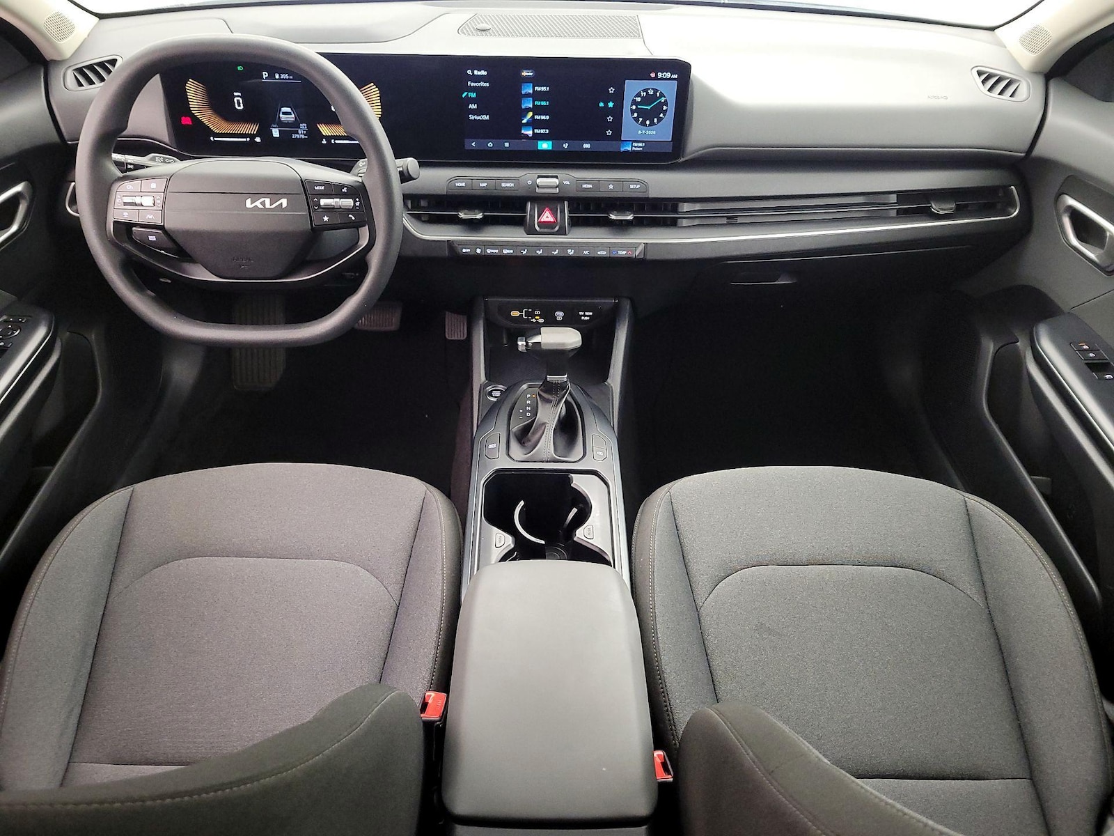 2025 Kia K4 LXS - Photo 10