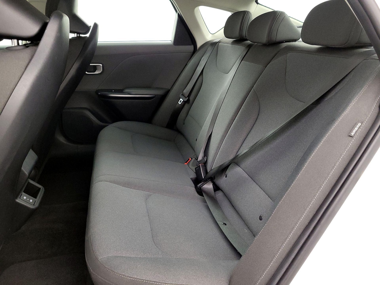 2025 Kia K4 LXS - Photo 20