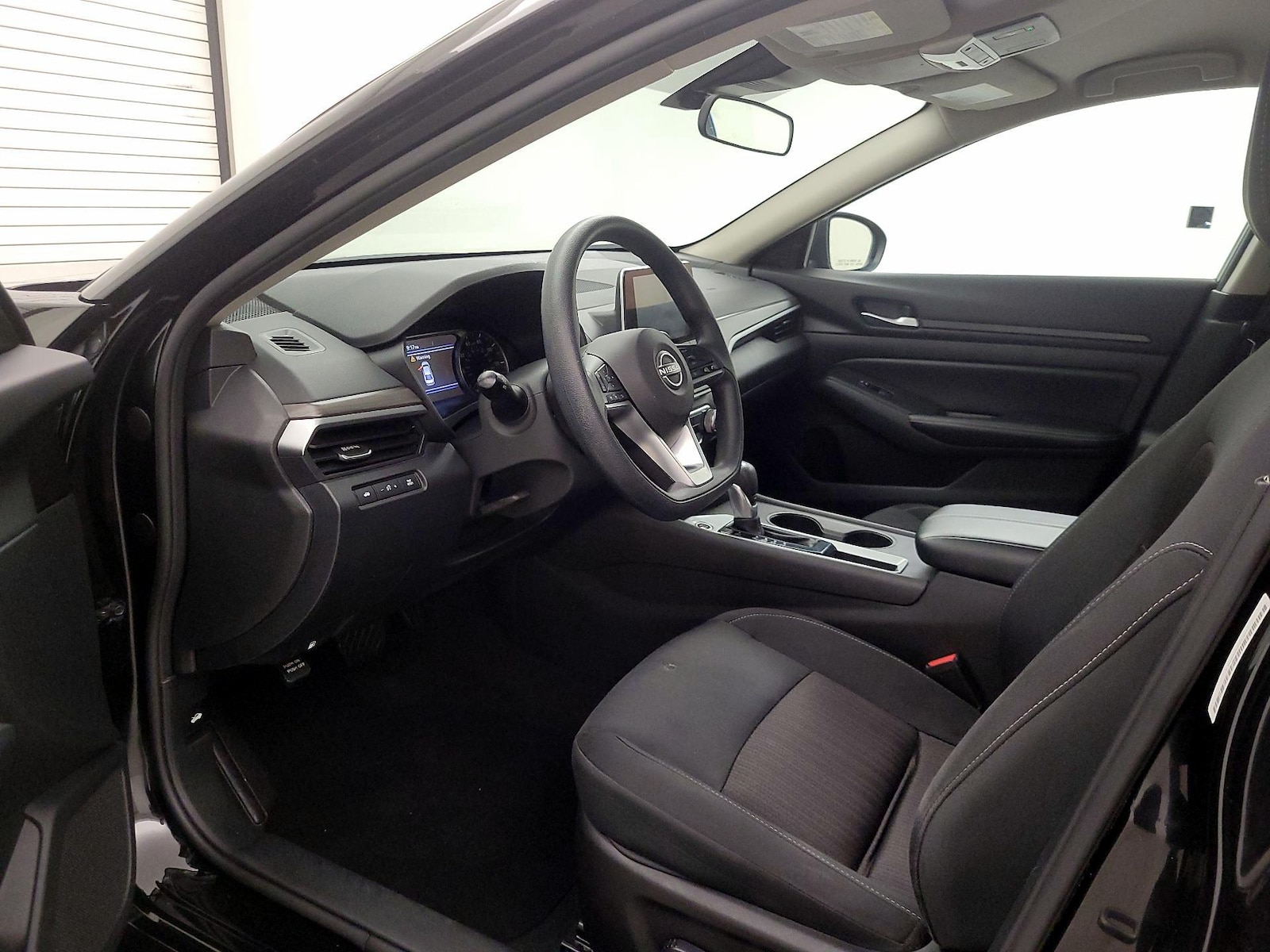 2025 Nissan Altima SV - Photo 12