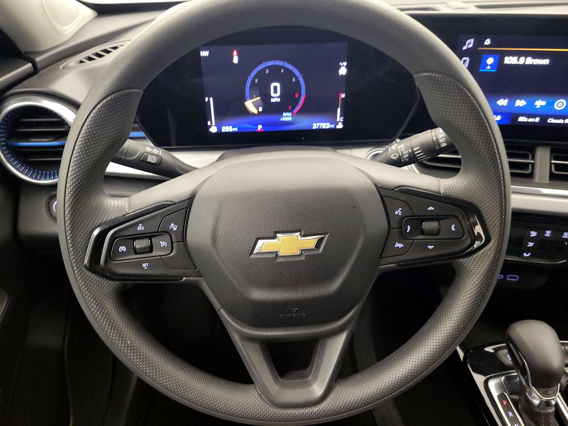 Thumbnail: 2025 Chevrolet Trax - 10