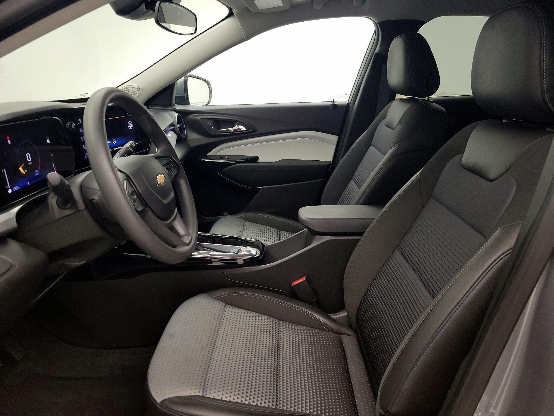 Thumbnail: 2025 Chevrolet Trax - 11