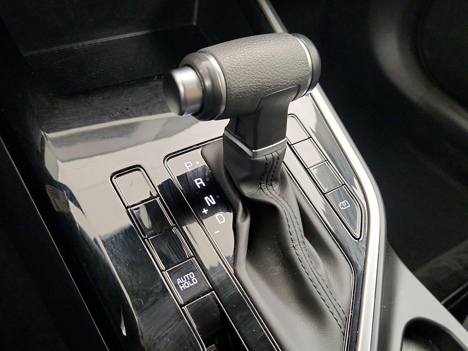 Thumbnail: 2026 Kia Niro - 17