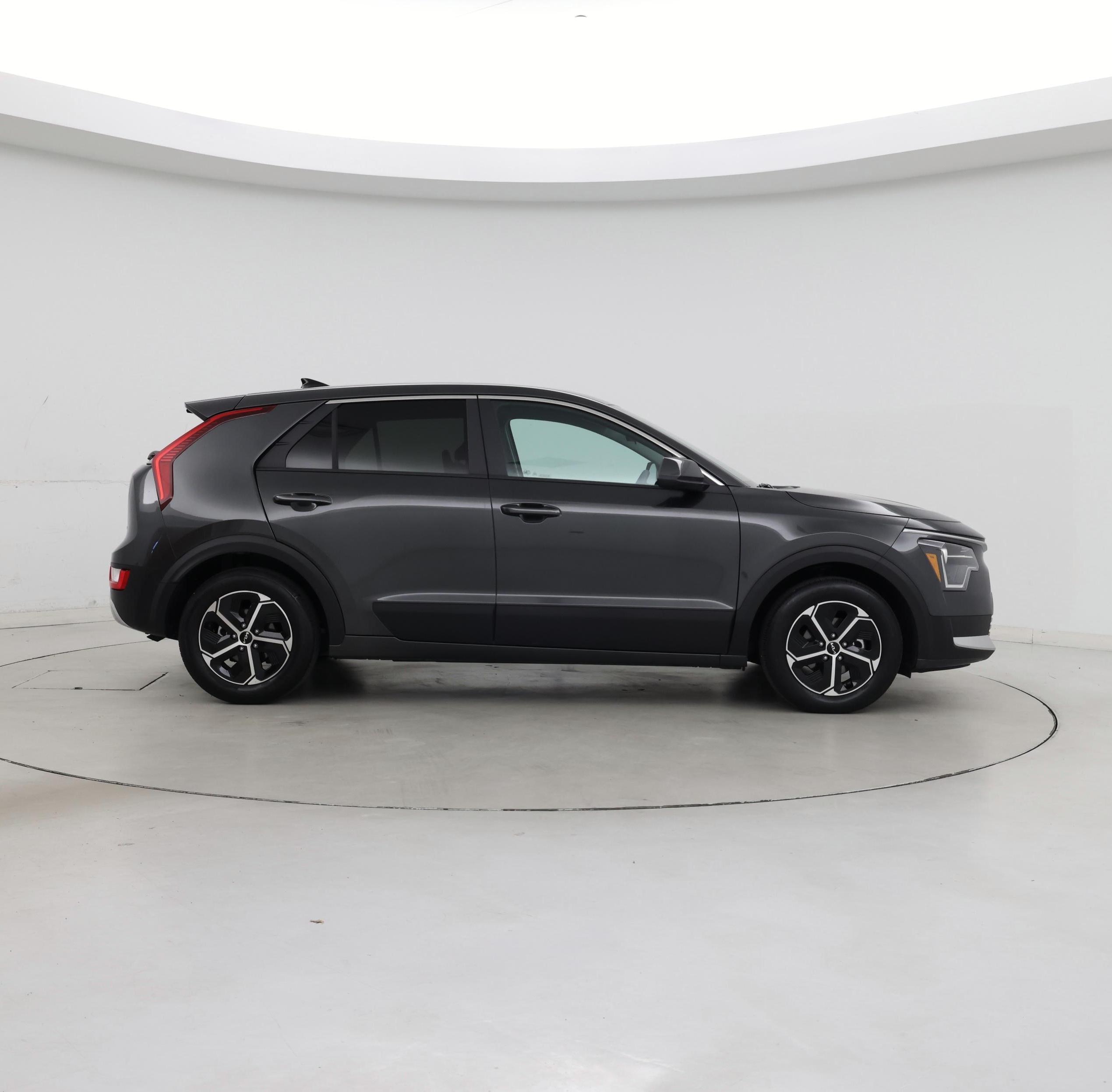Thumbnail: 2026 Kia Niro - 7
