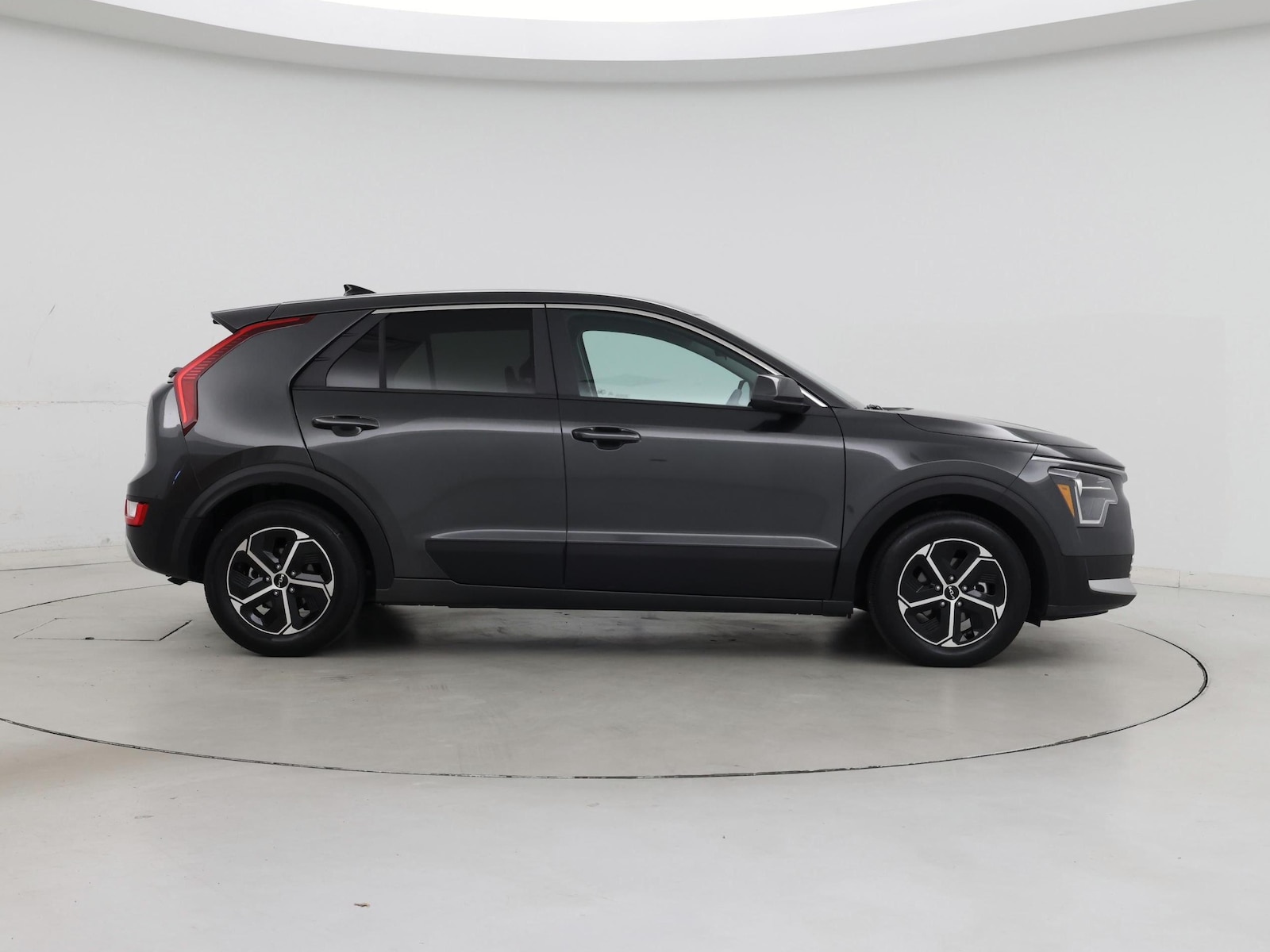 2026 Kia Niro LX - Photo 8