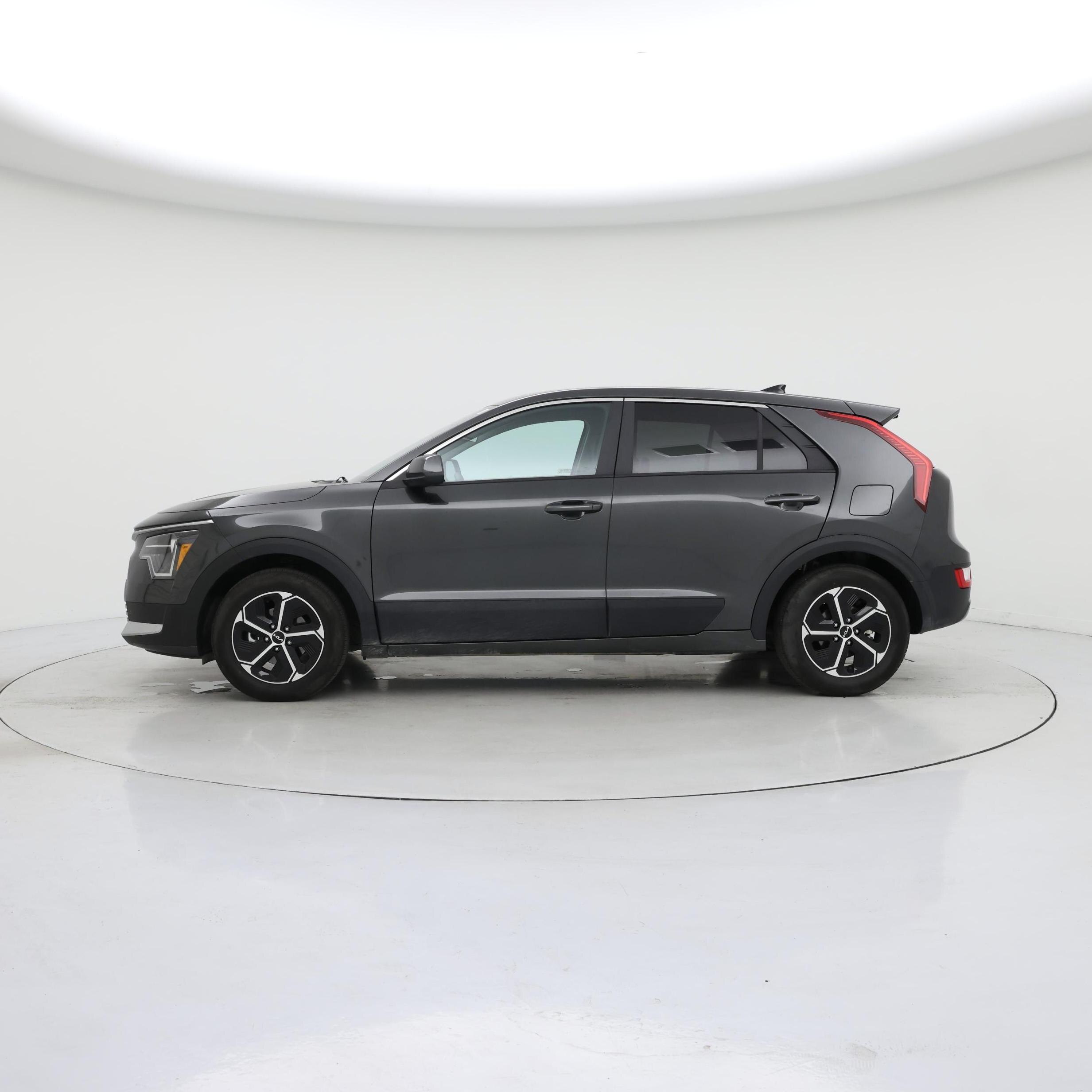 Thumbnail: 2026 Kia Niro - 3