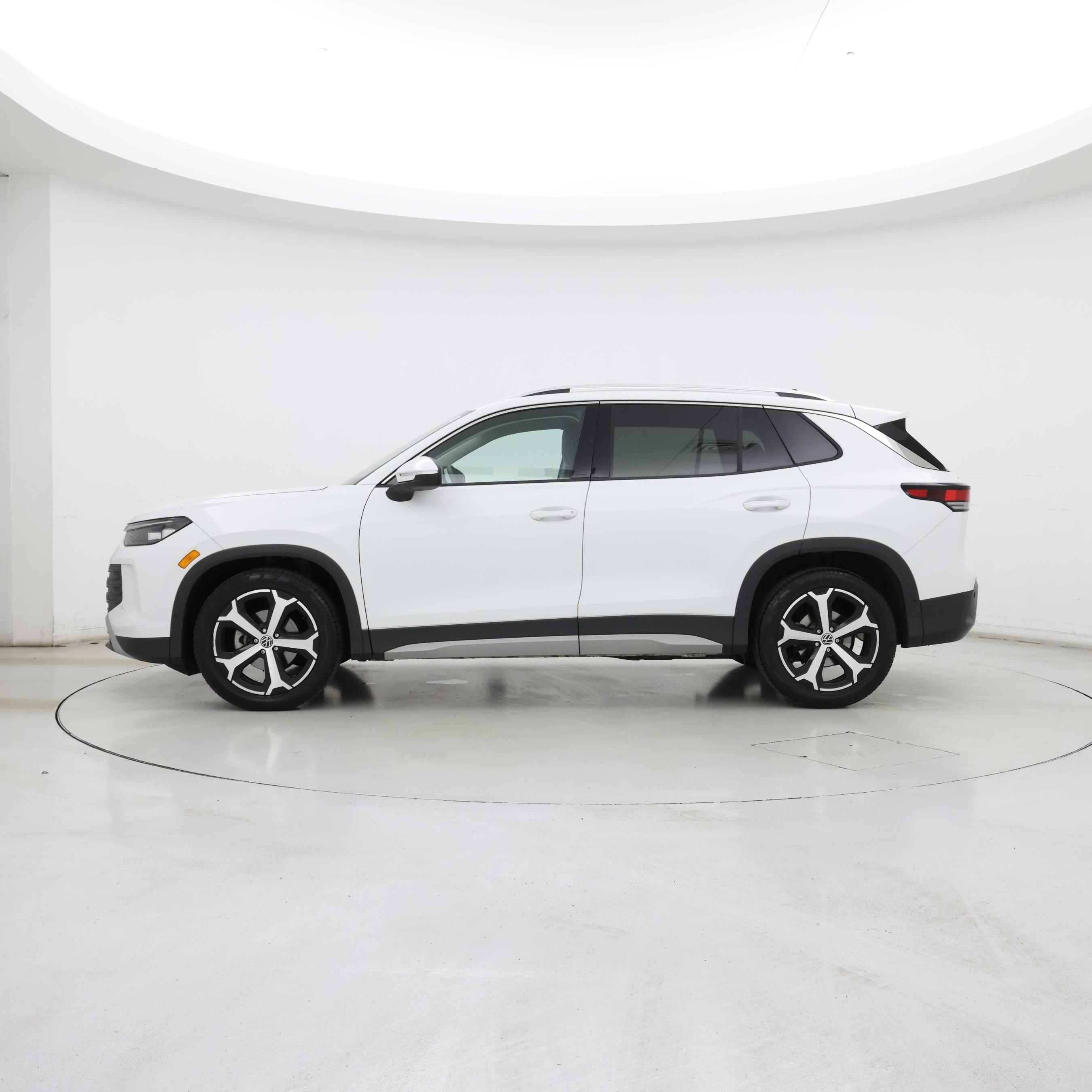 Thumbnail: 2026 Volkswagen Tiguan - 3