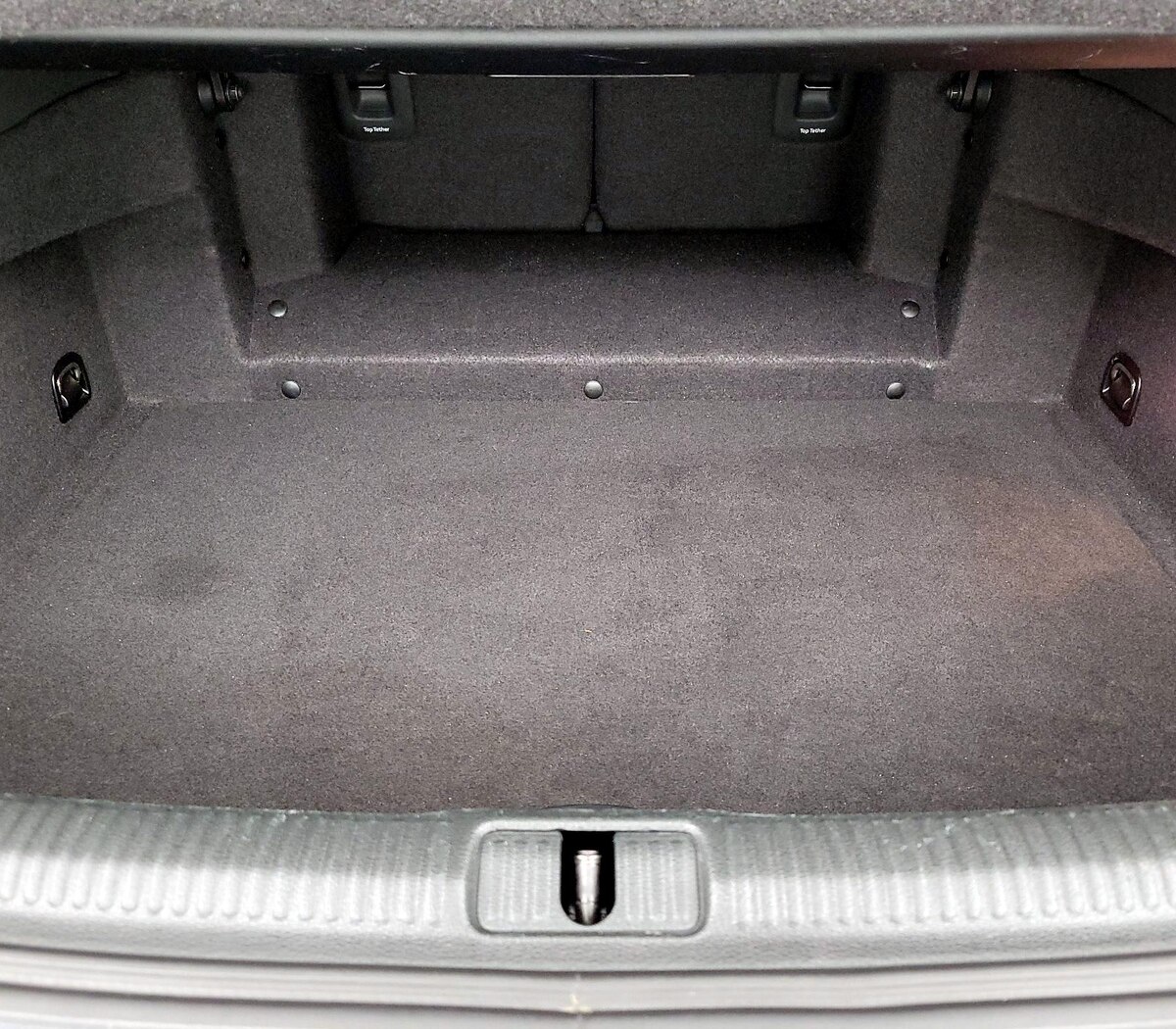 Trunk/Cargo (Seats Up)