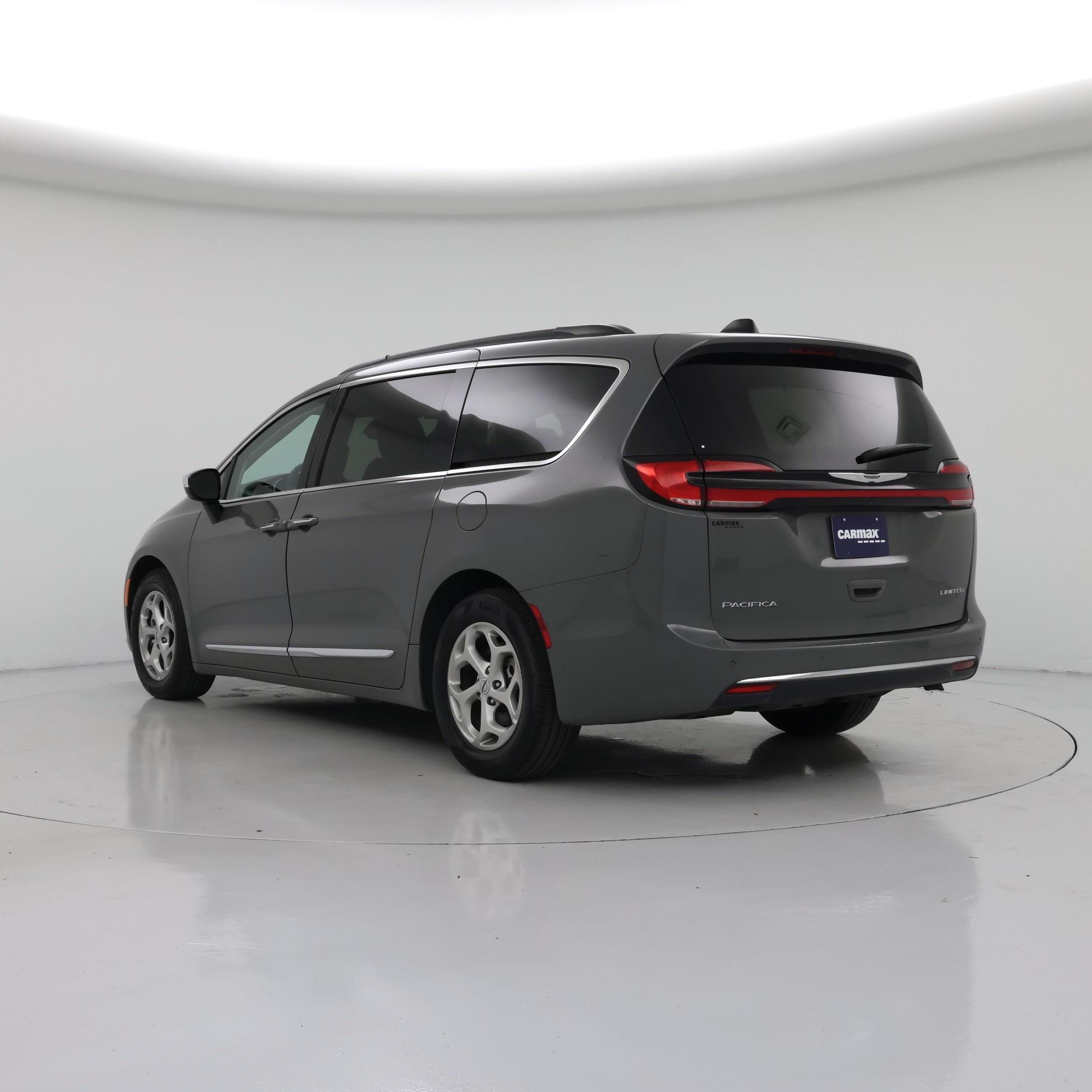 Thumbnail: 2023 Chrysler Pacifica - 2