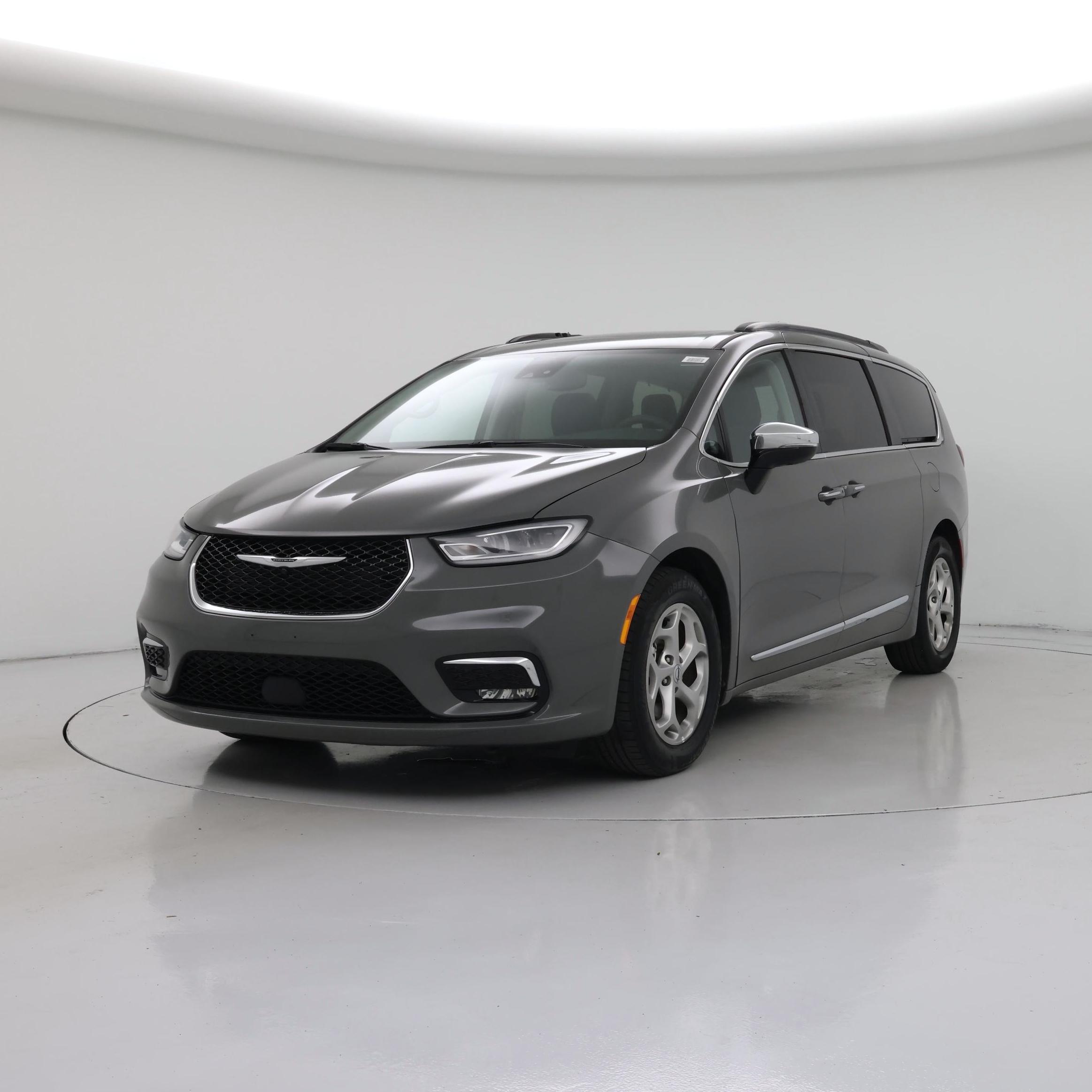 Thumbnail: 2023 Chrysler Pacifica - 4
