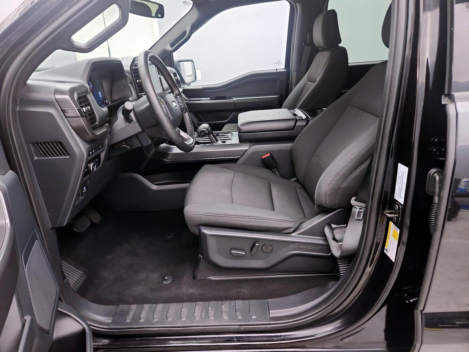 2024 Ford F-150 XLT - Photo 12