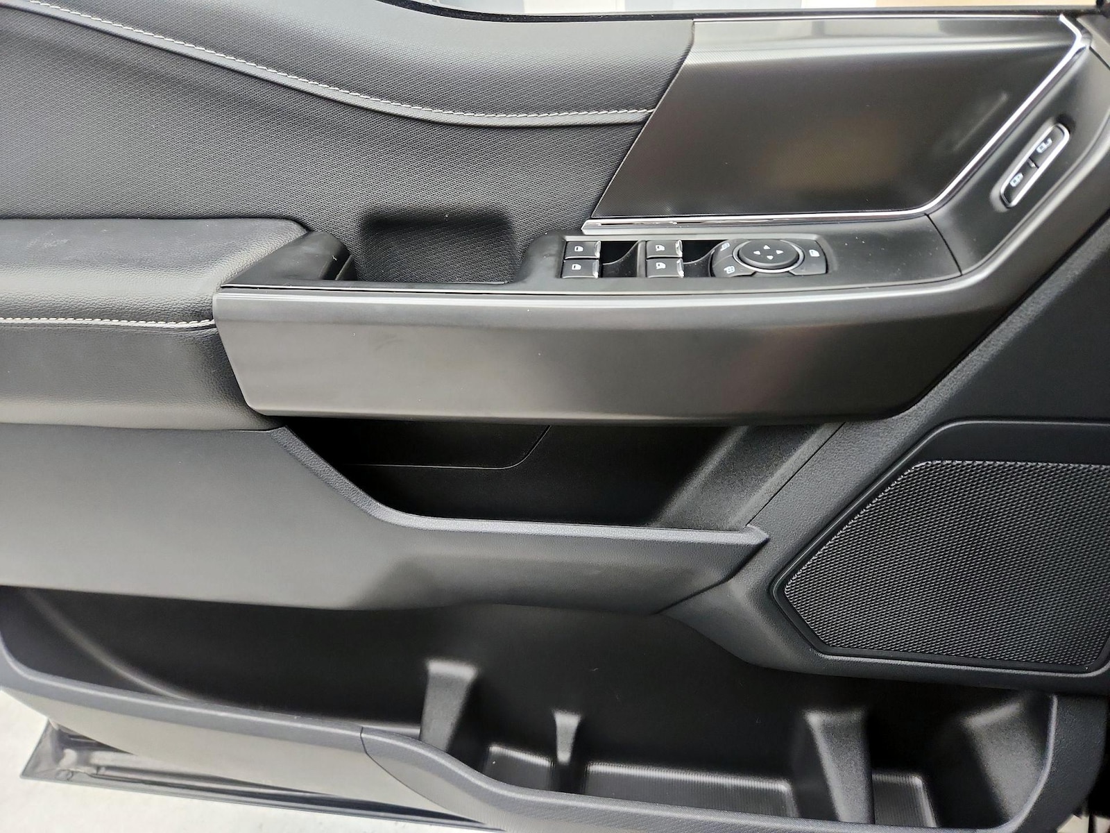 2024 Ford F-150 XLT - Photo 13