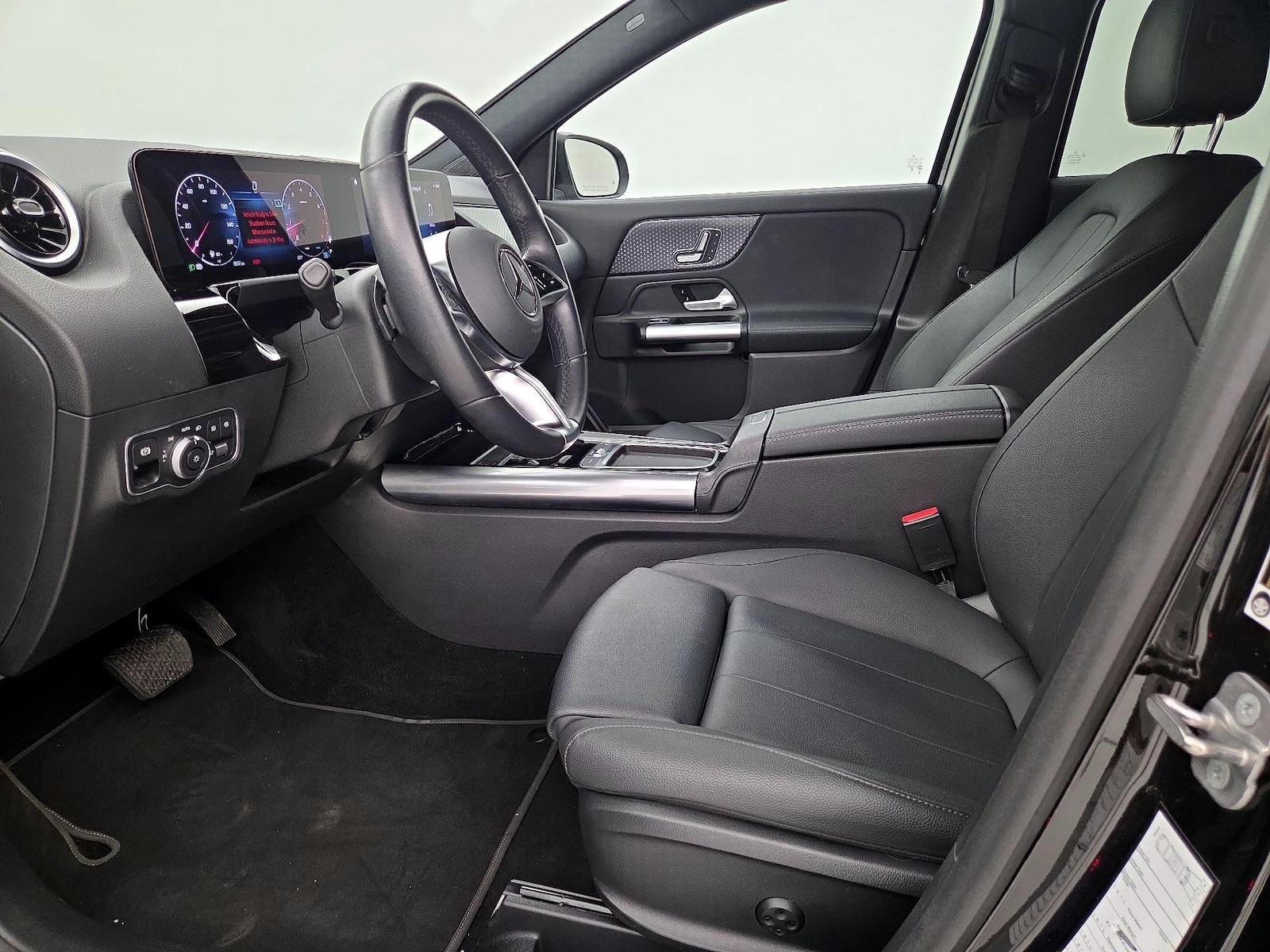 Side Airbags & Leatherette Seats