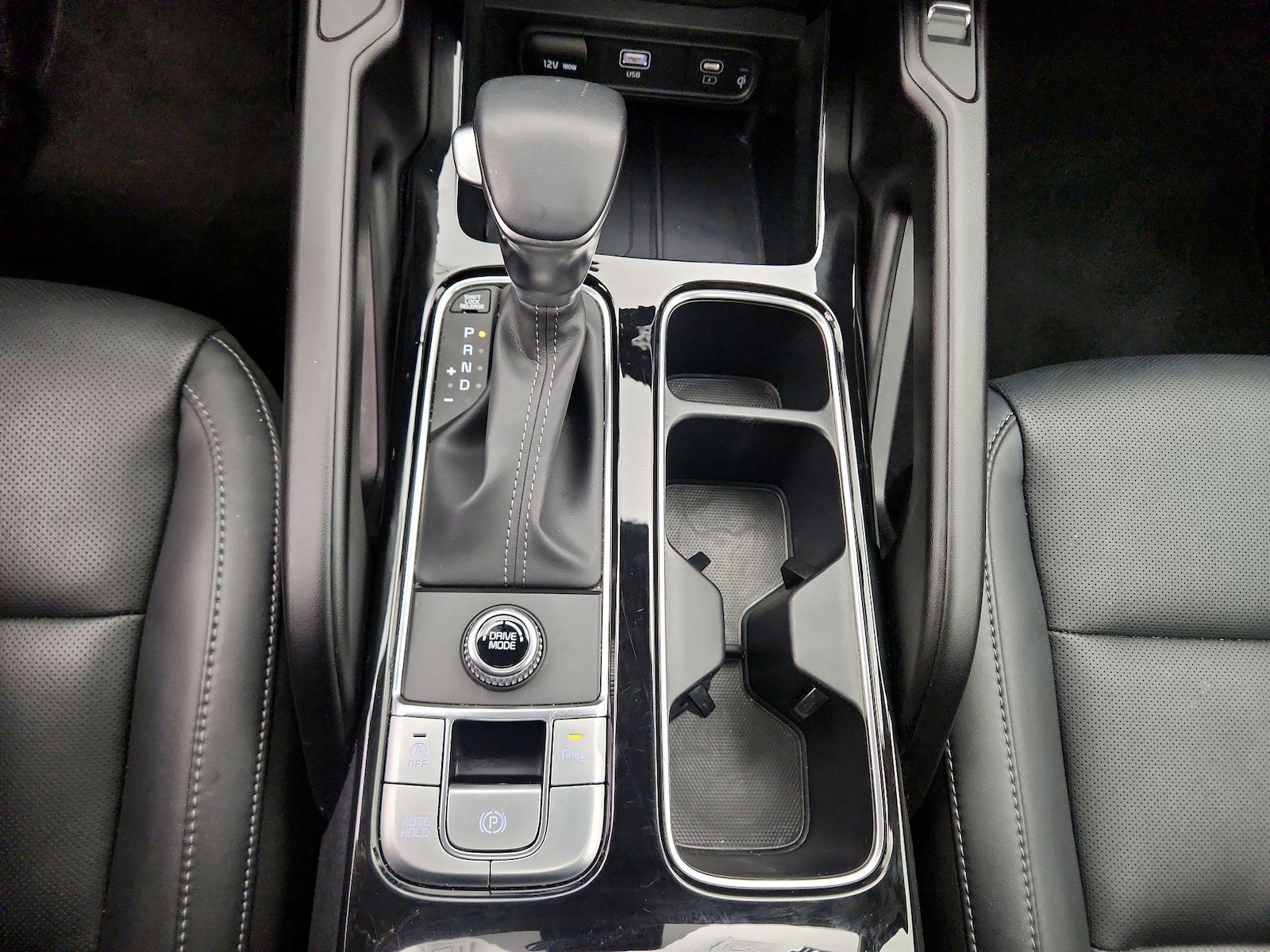 2025 Kia Telluride S - Photo 19